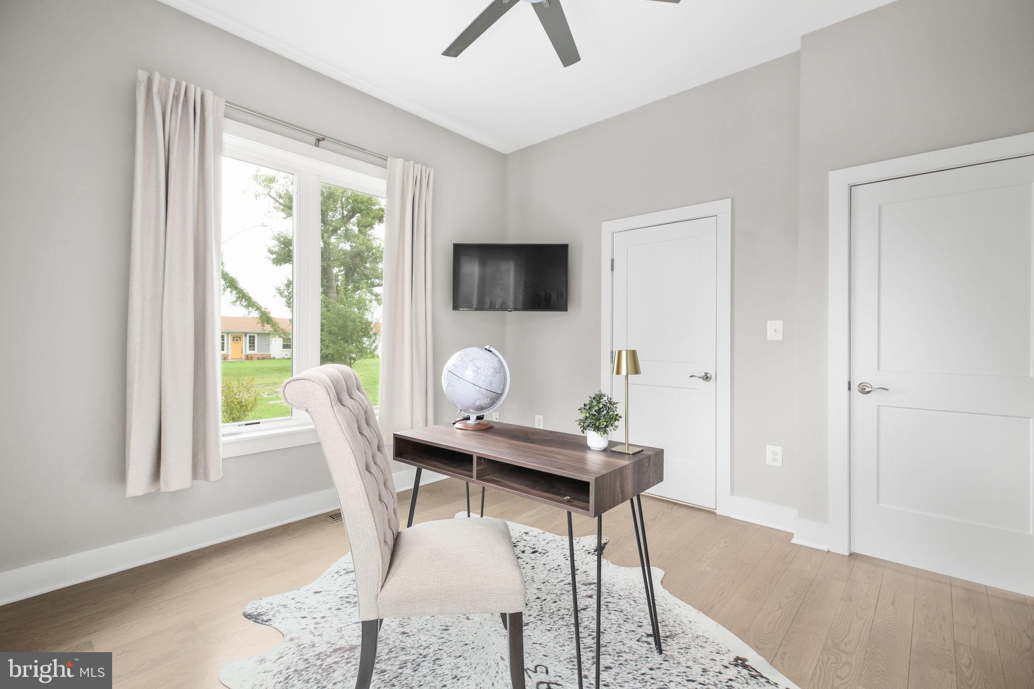 GUNSTON MANOR - Residential Lease