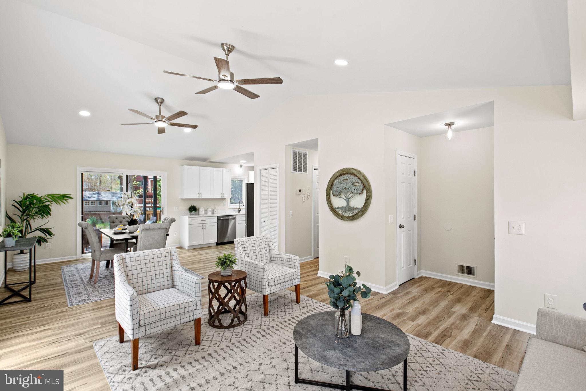 FRANKLIN MANOR BEACH - Residential