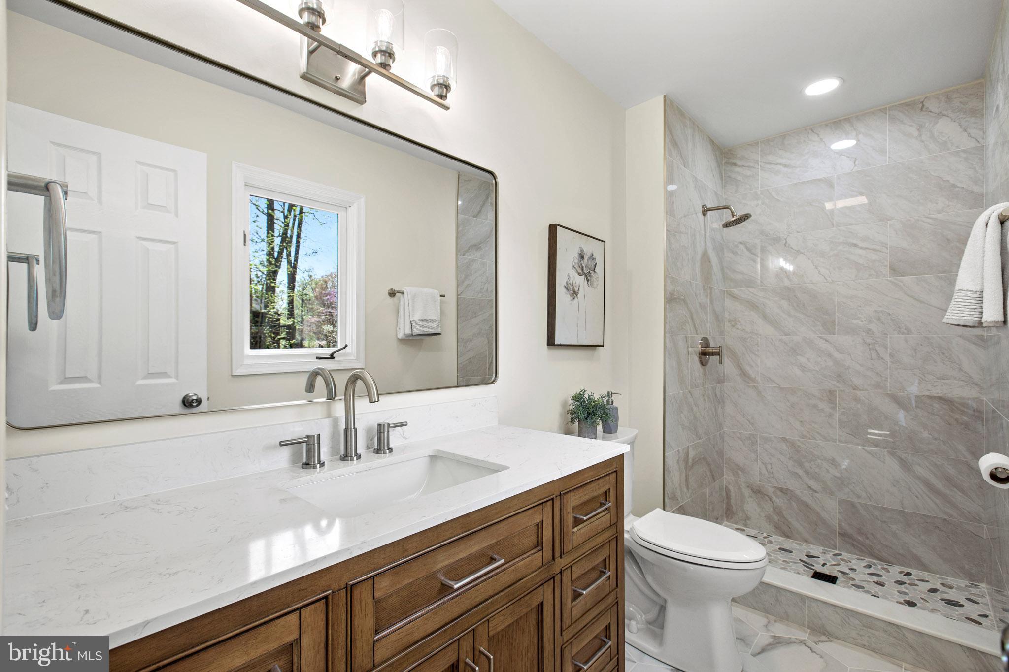 FRANKLIN MANOR BEACH - Residential