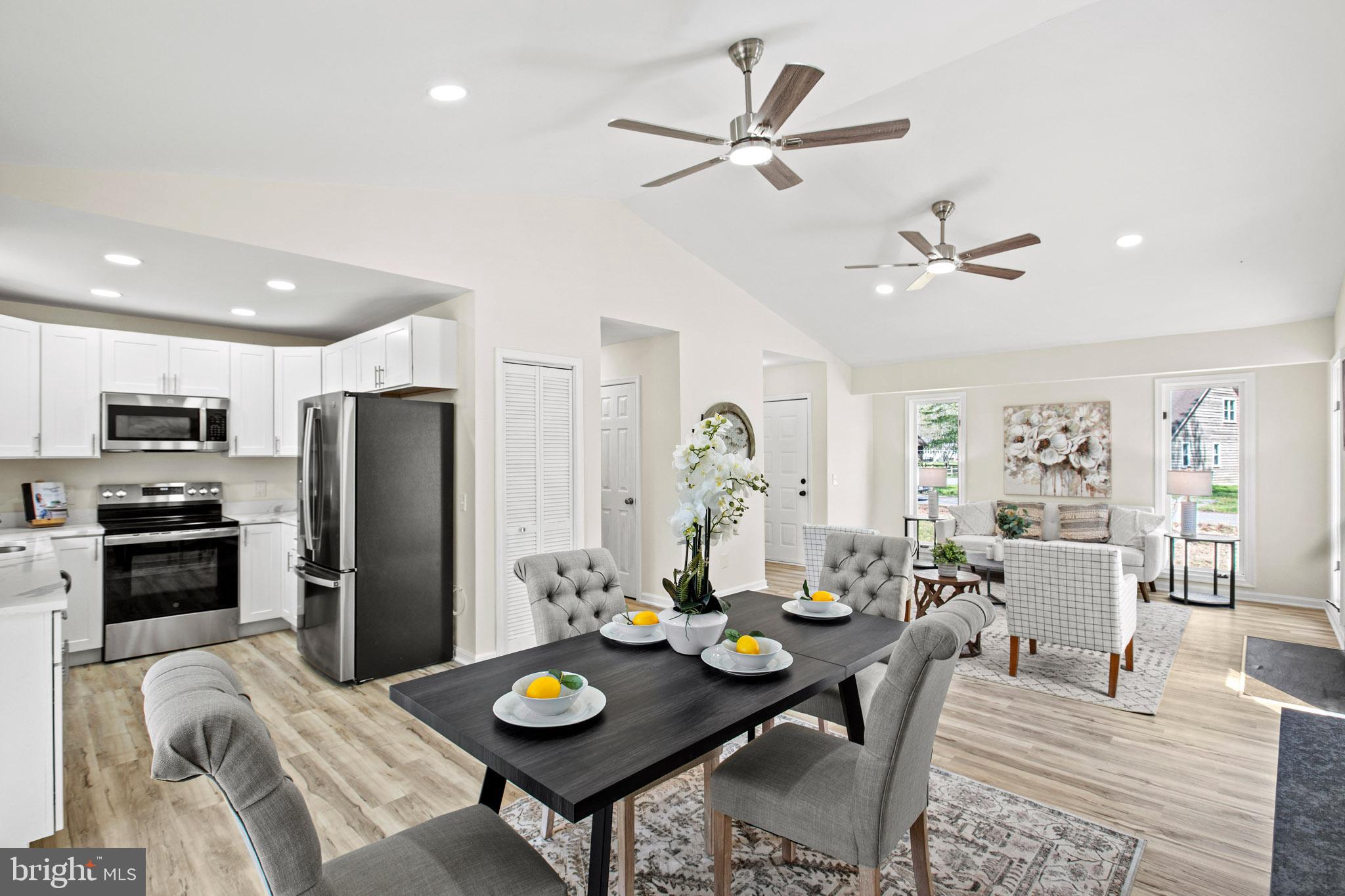 FRANKLIN MANOR BEACH - Residential