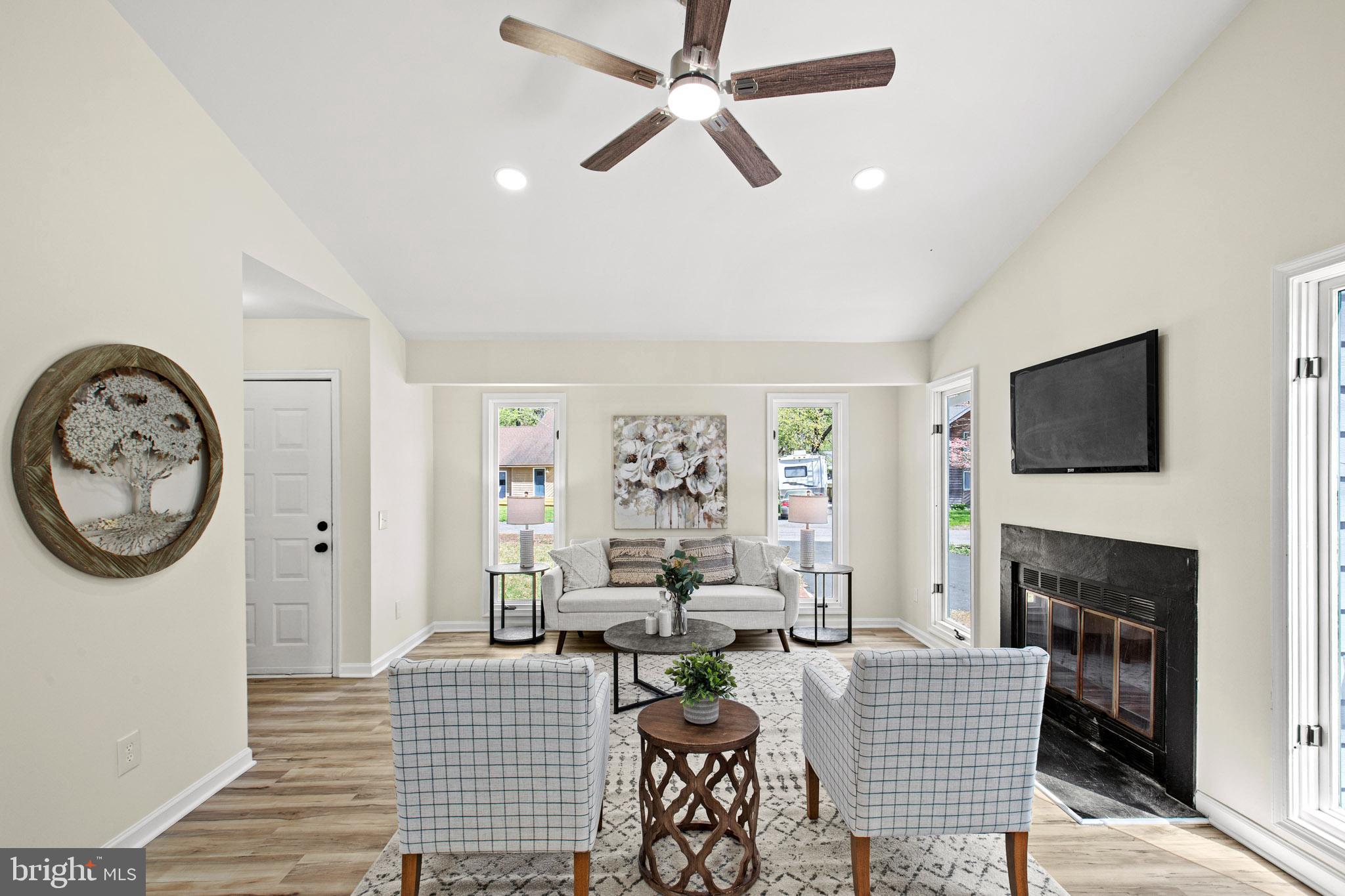 FRANKLIN MANOR BEACH - Residential