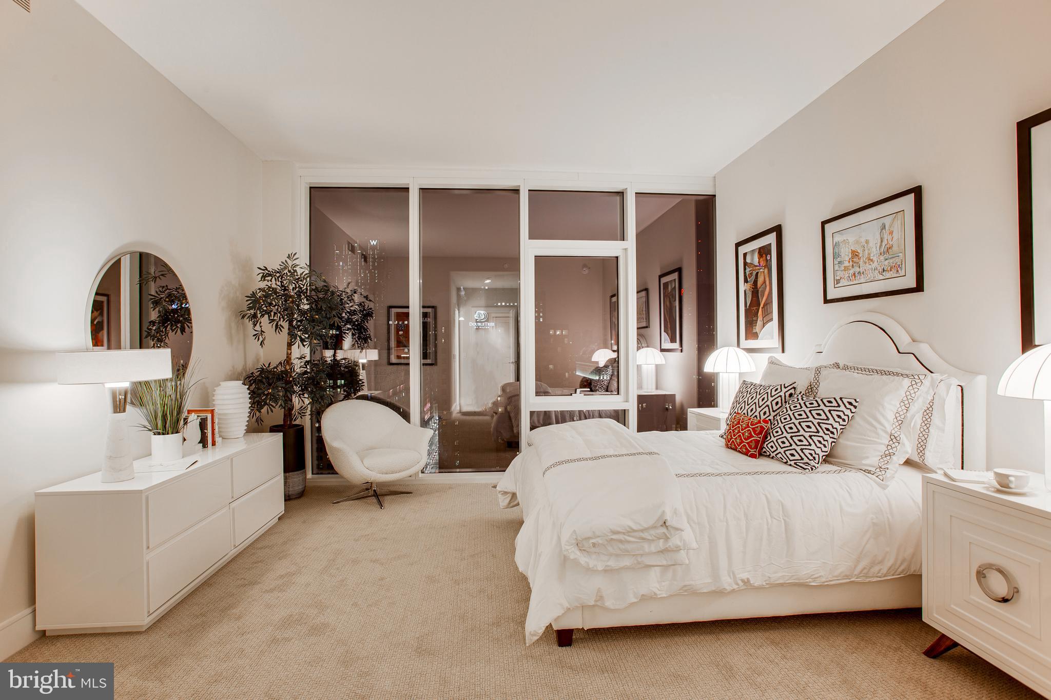 AVENUE OF THE ARTS - Residential