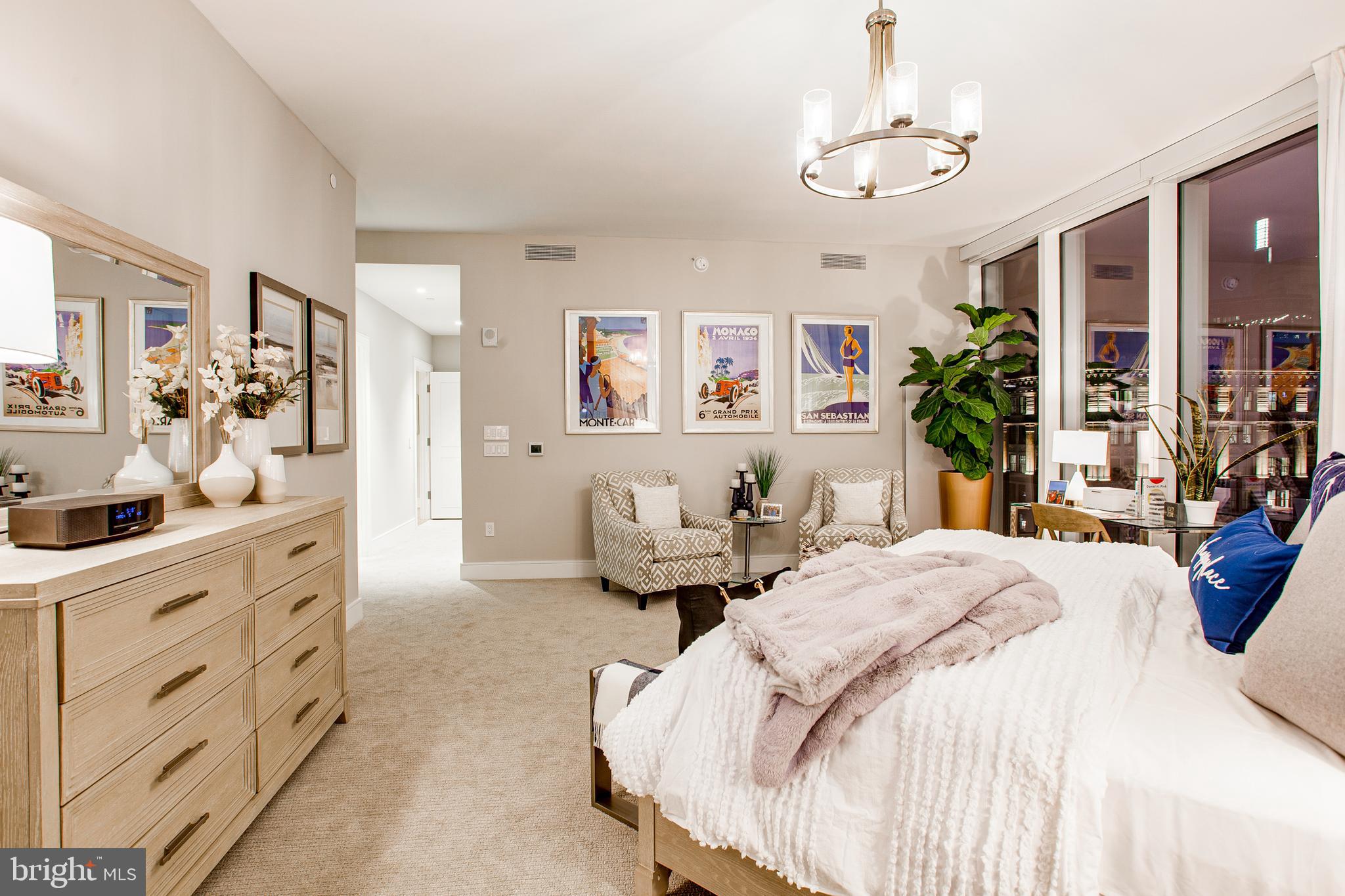 AVENUE OF THE ARTS - Residential