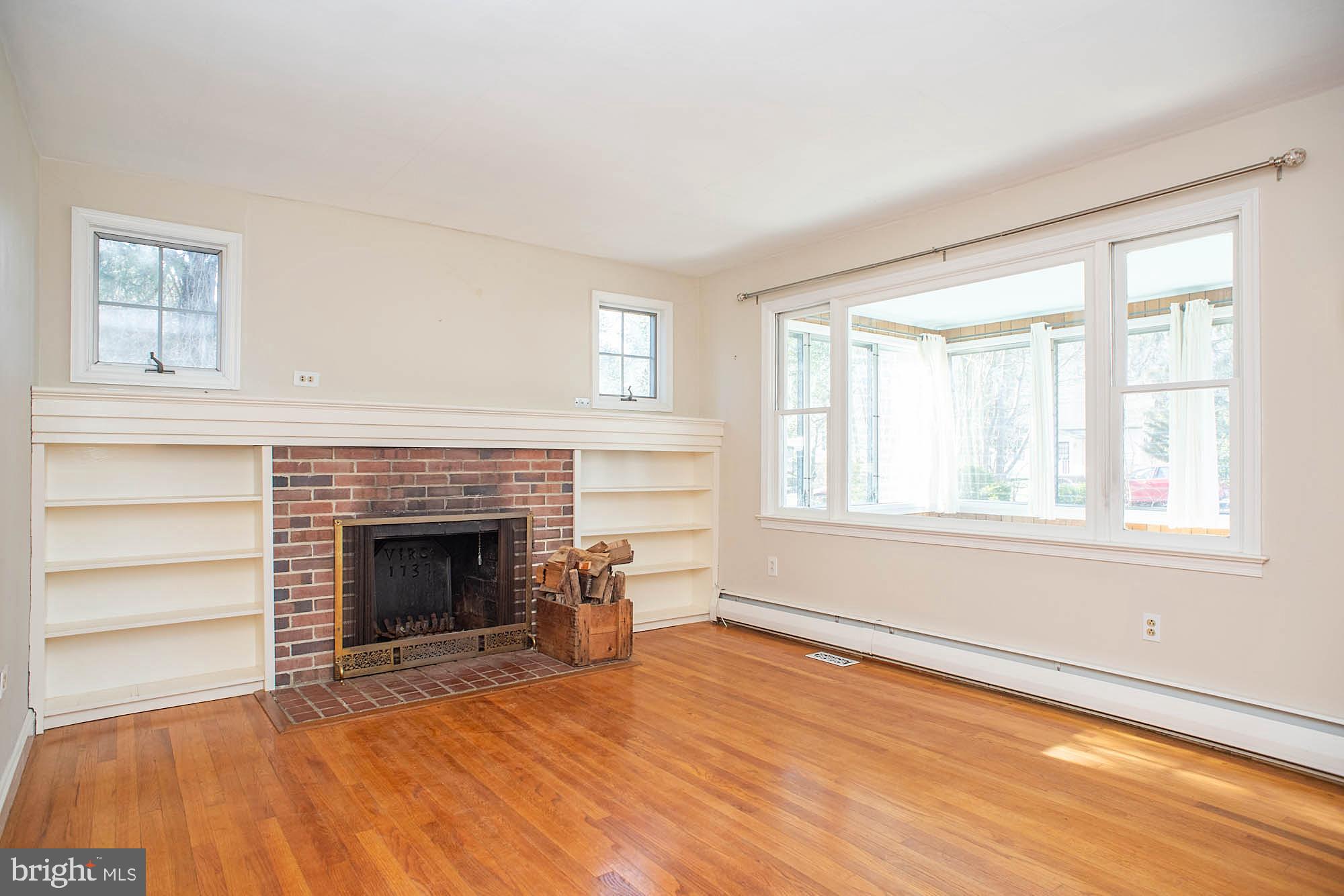 CEDAR CREST MANOR - Residential Lease