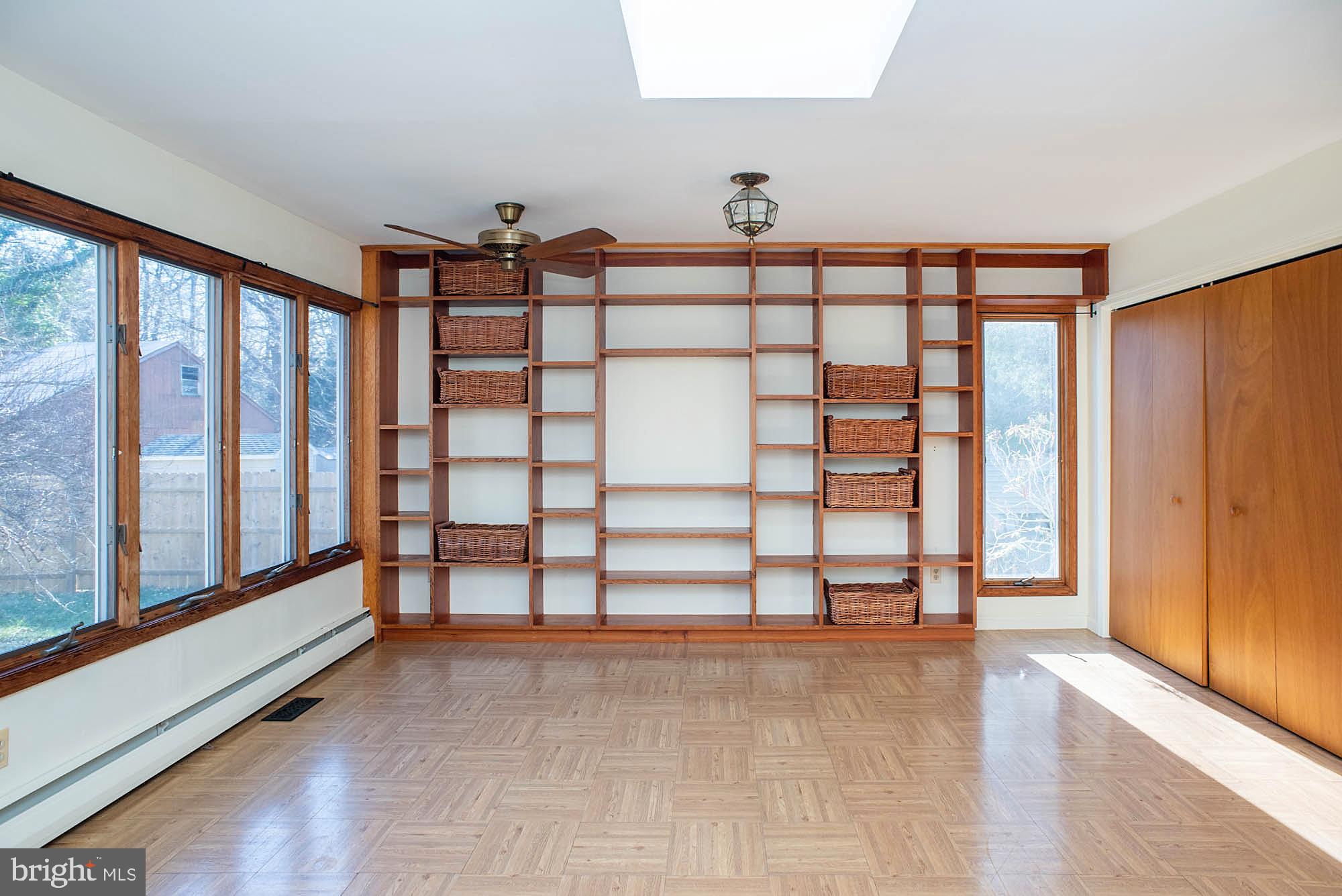 CEDAR CREST MANOR - Residential Lease