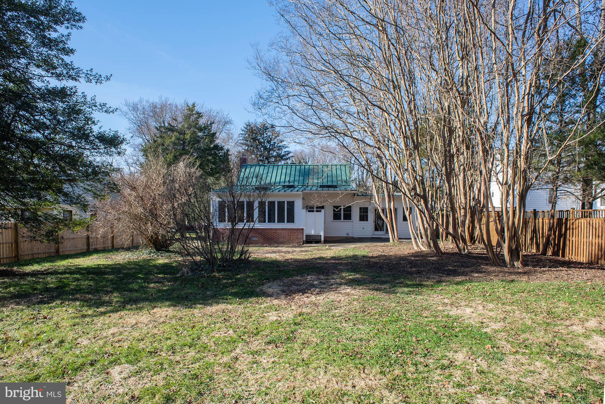 CEDAR CREST MANOR - Residential Lease