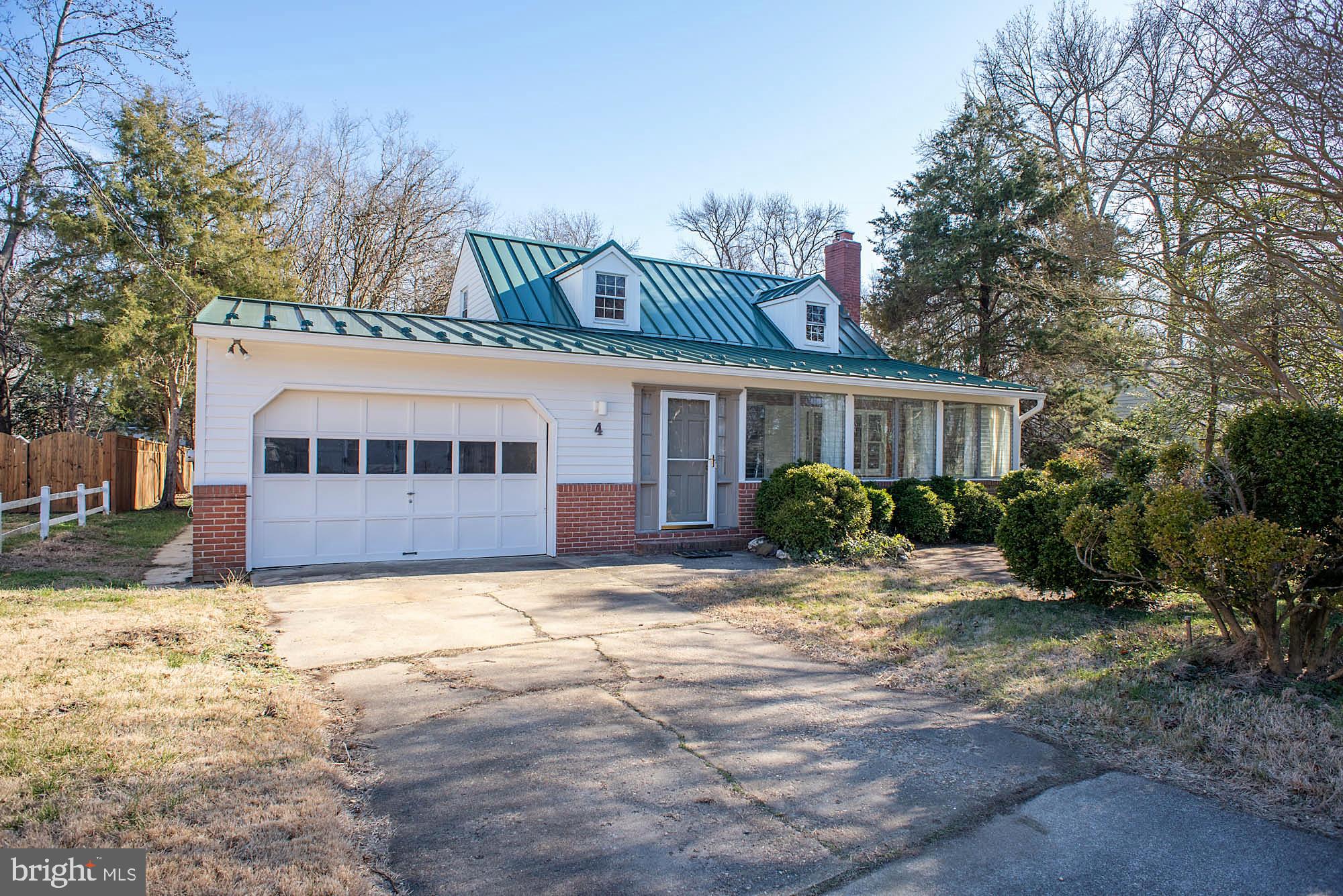 CEDAR CREST MANOR - Residential Lease