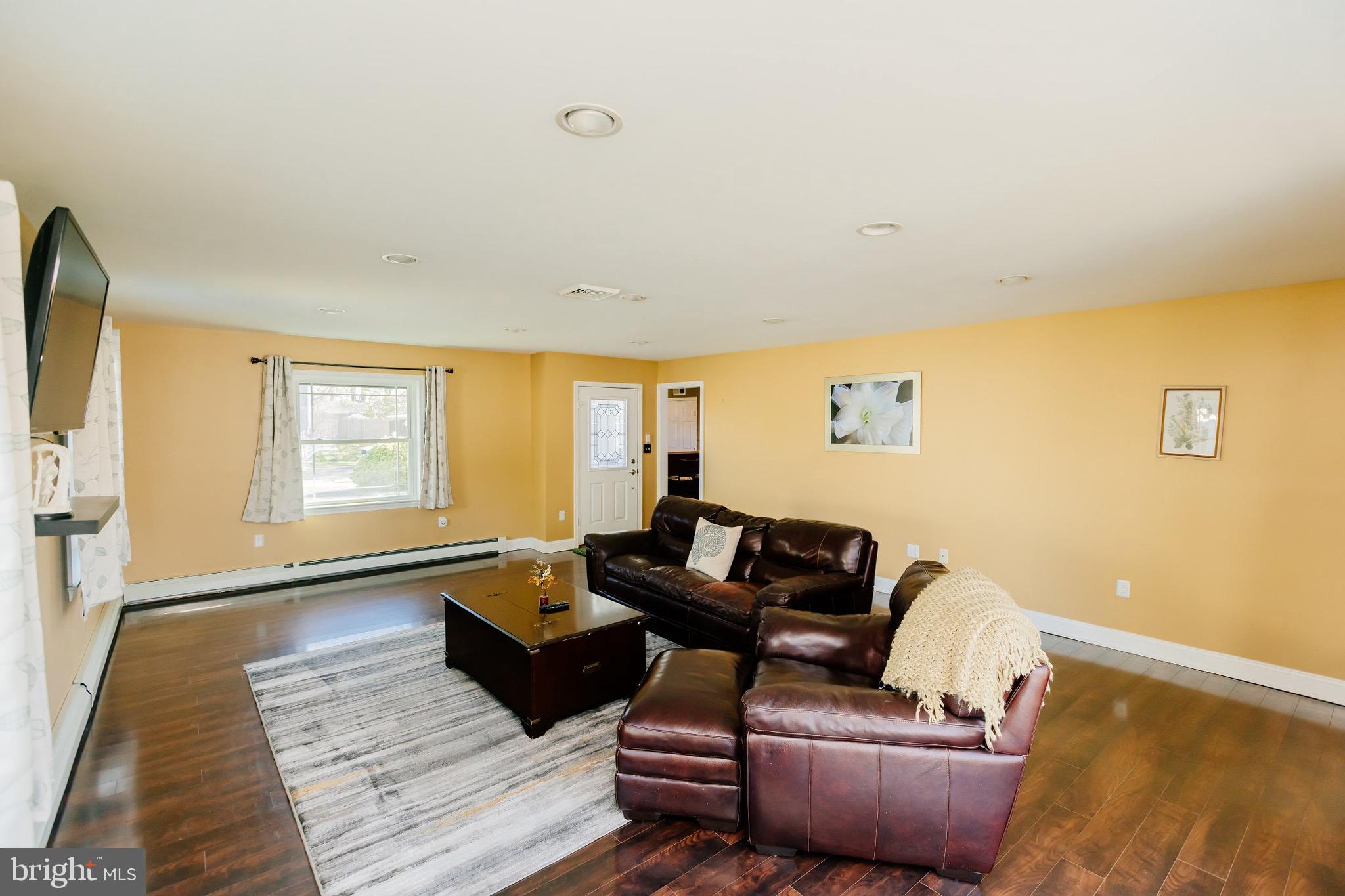 MAGNOLIA HILL - Residential