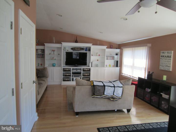 HAVERTOWN - Residential