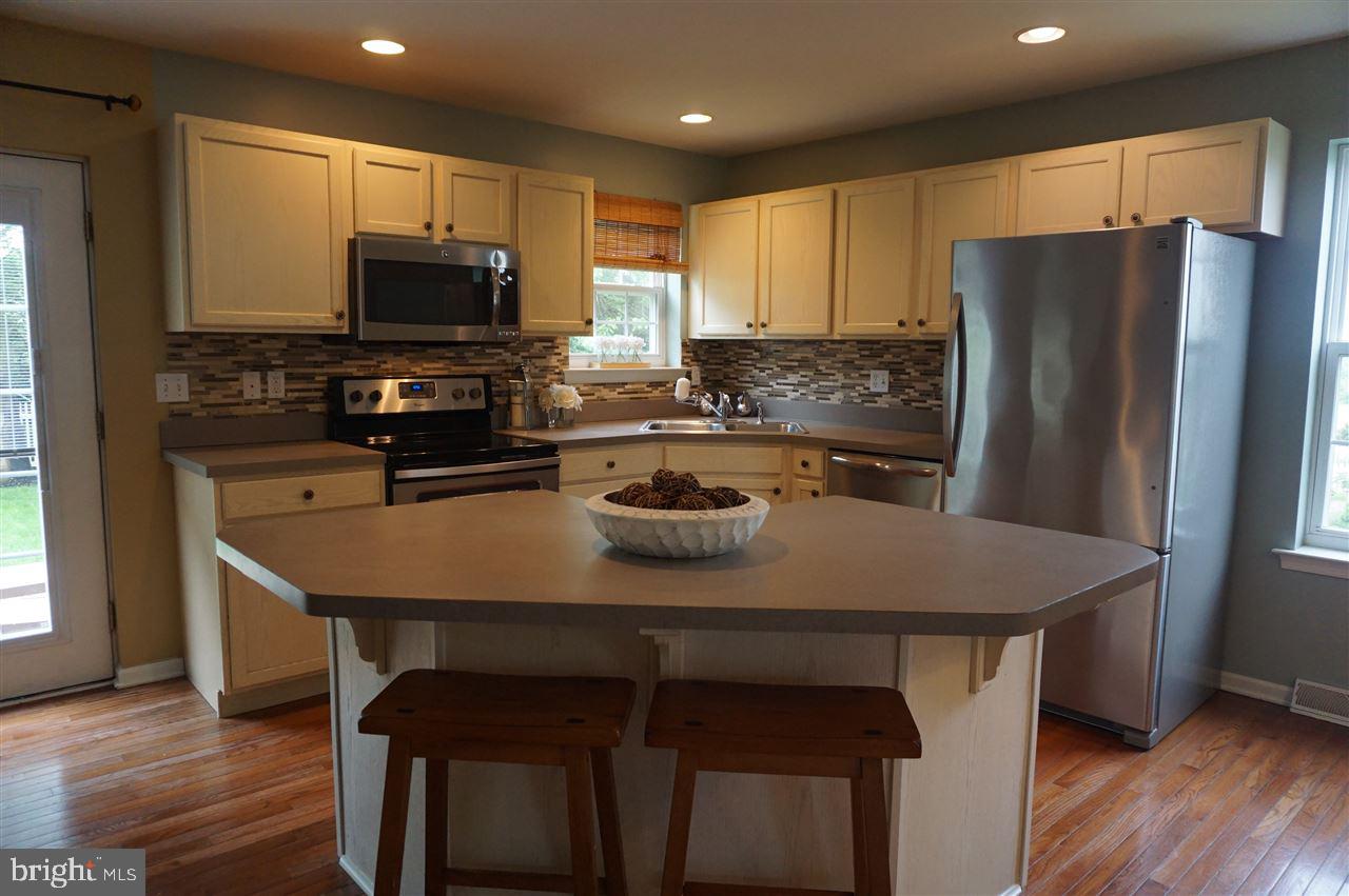 YORK TWP - Residential