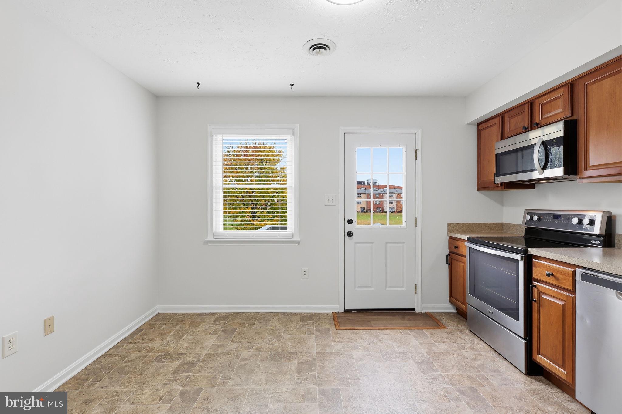 FARMINGTON HEIGHTS - Residential Lease