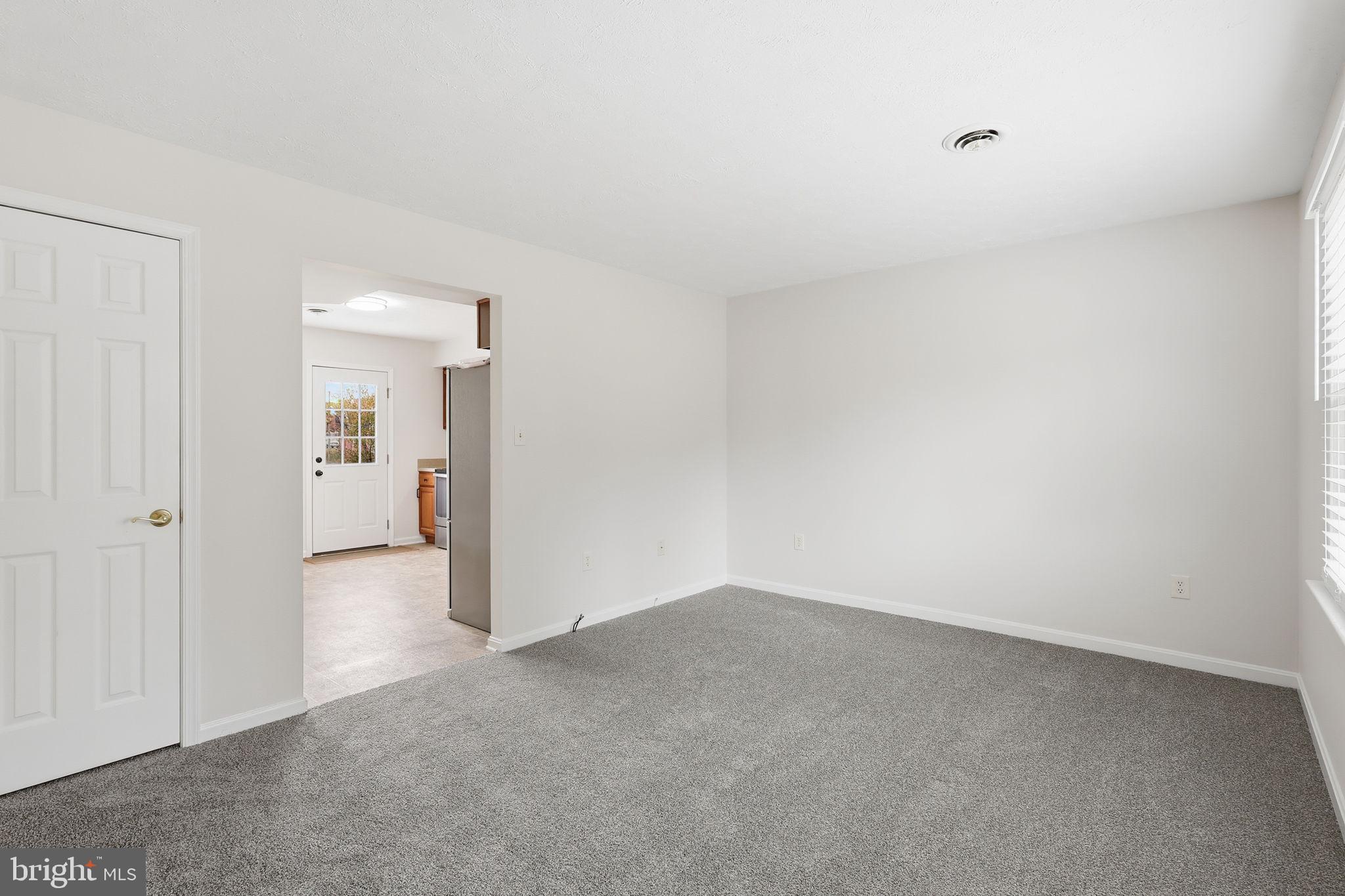 FARMINGTON HEIGHTS - Residential Lease