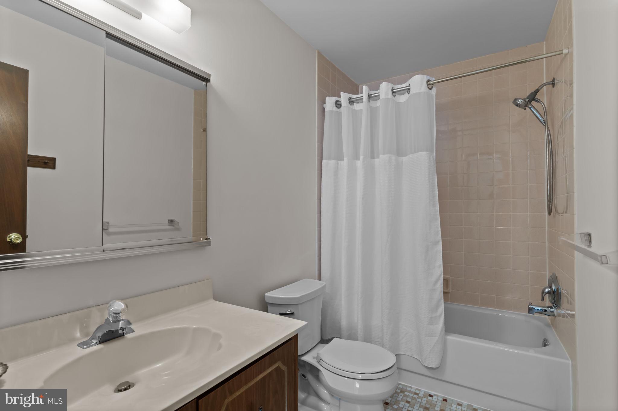 NEWTOWN CROSSING - Residential