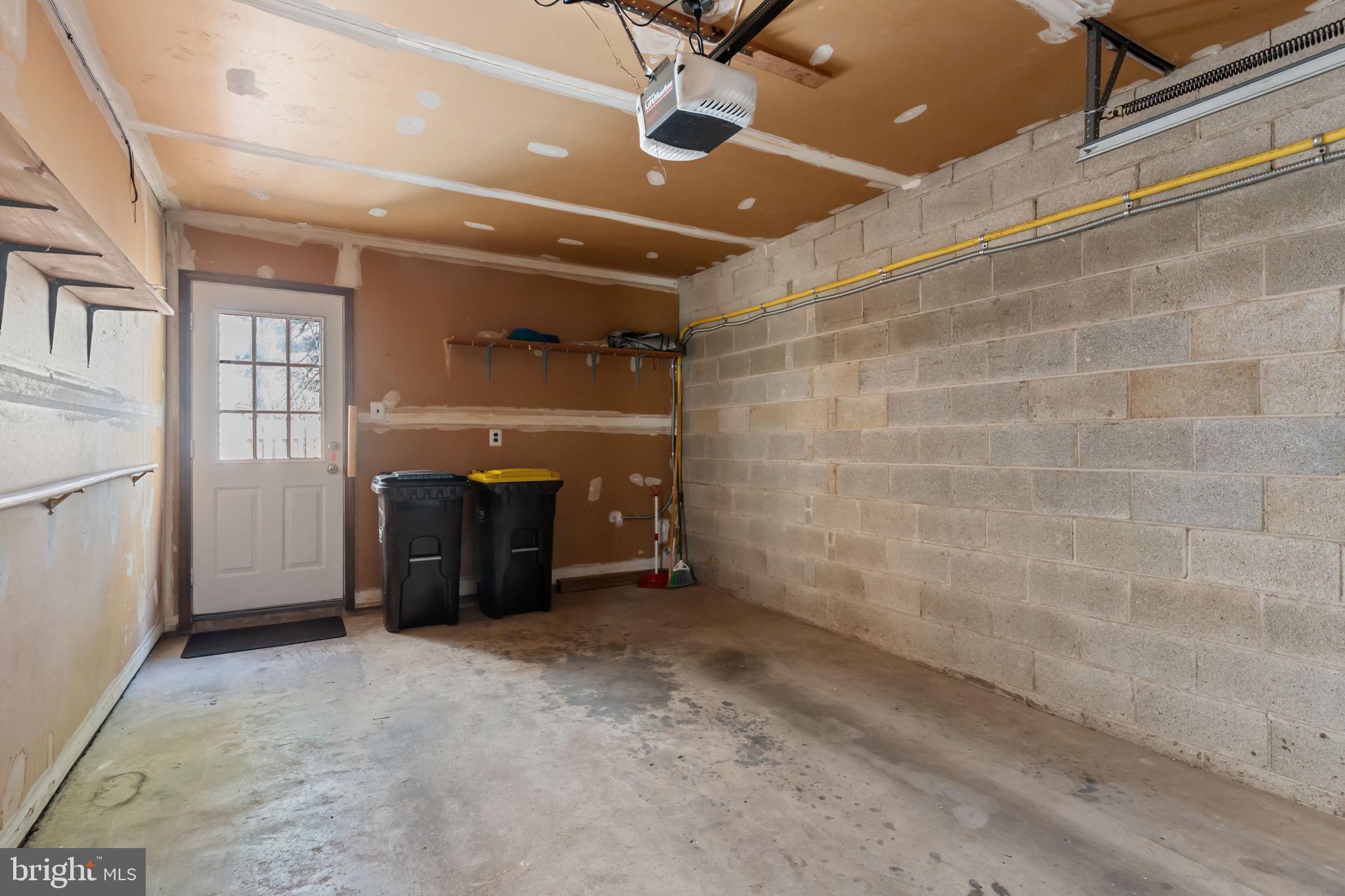 NEWTOWN CROSSING - Residential