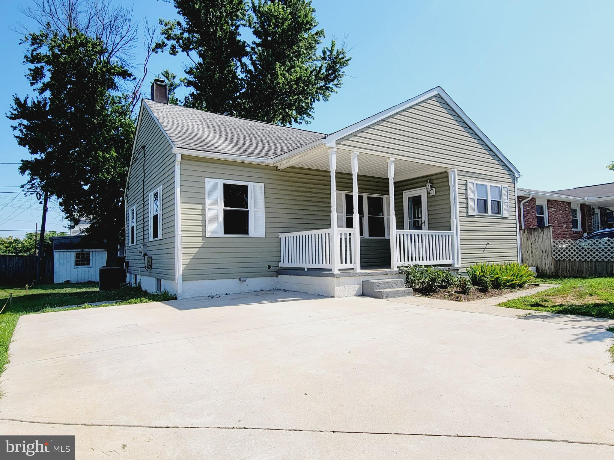 ARUNDEL GARDENS - Residential