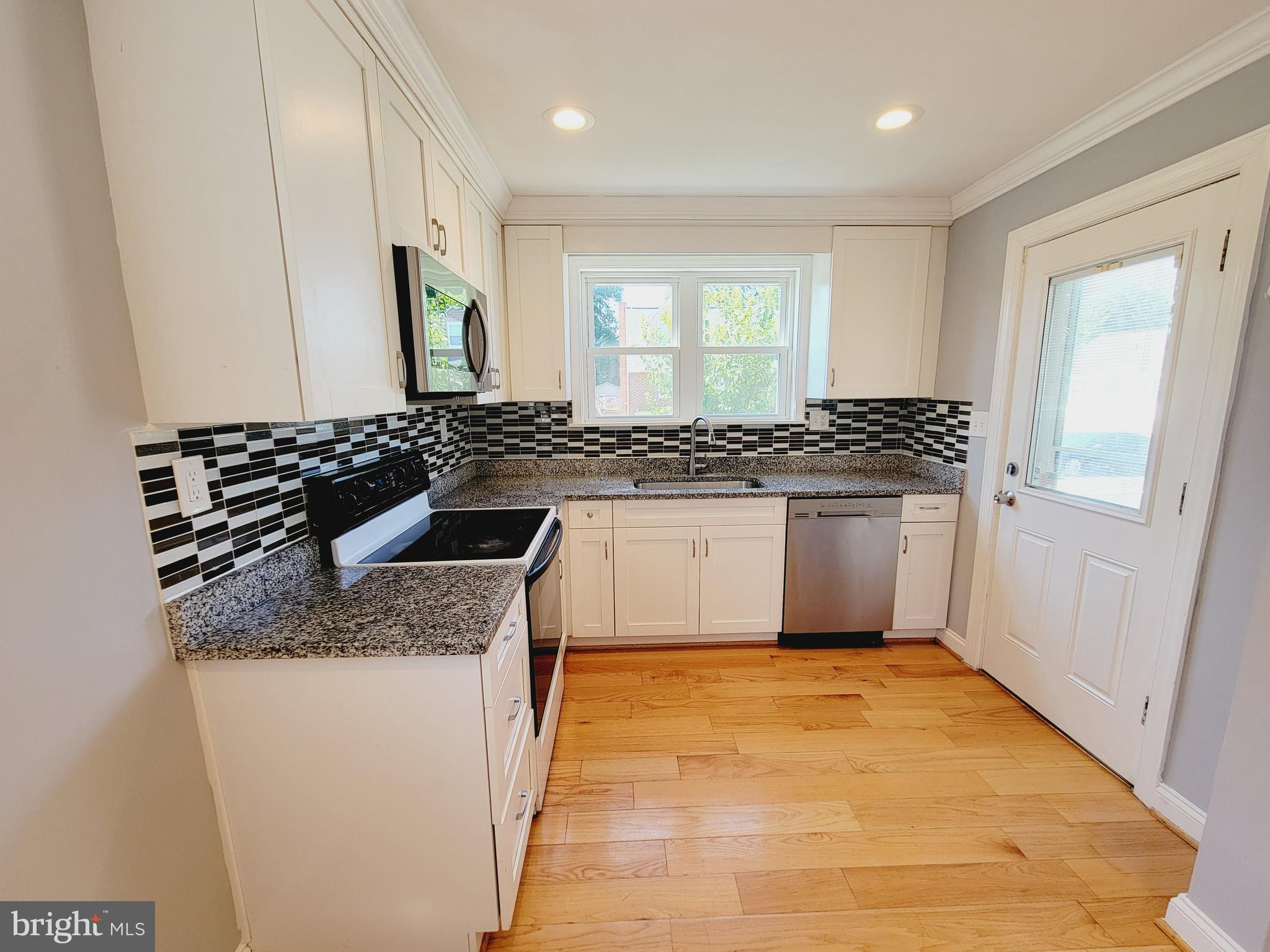 ARUNDEL GARDENS - Residential