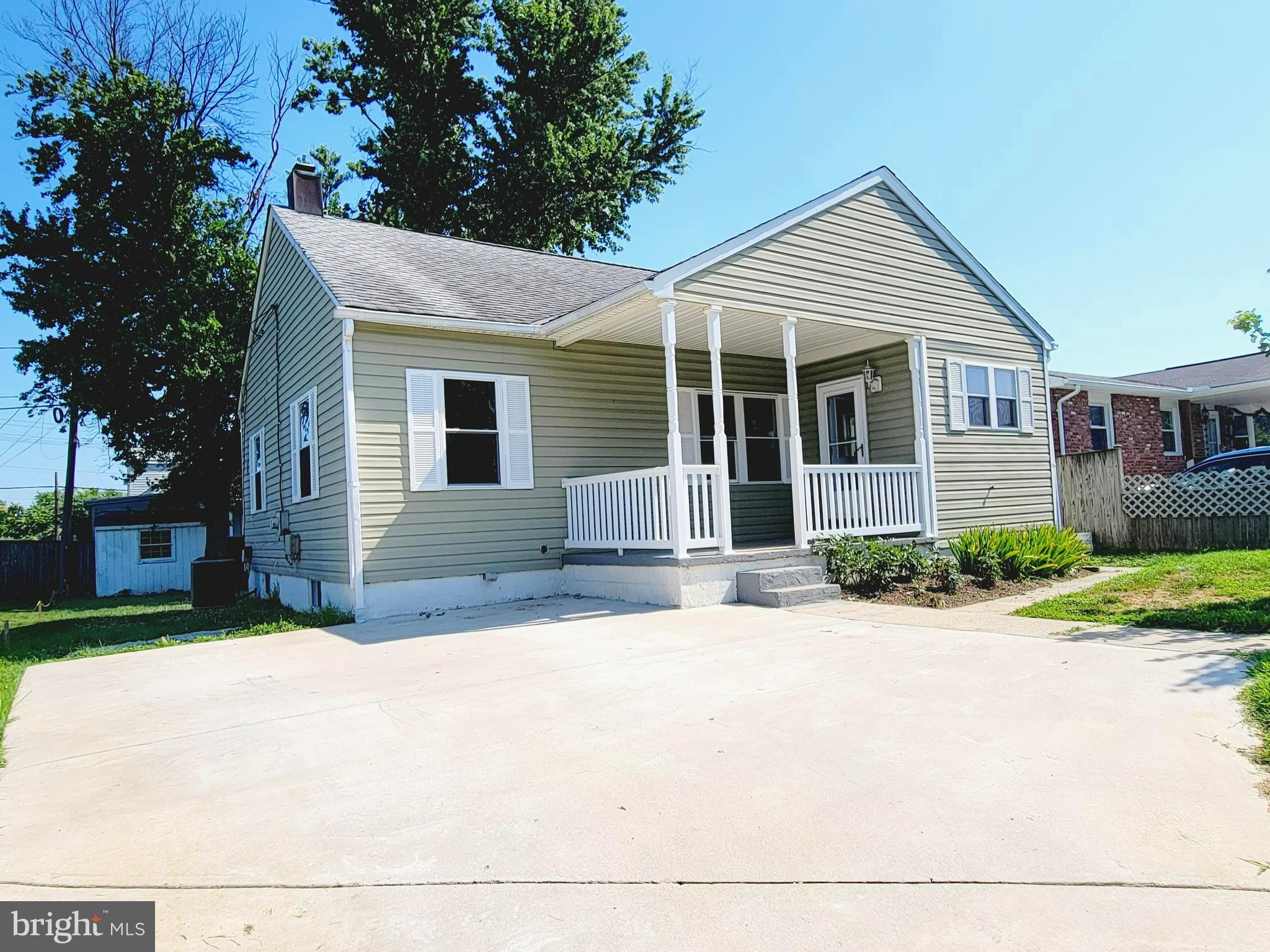 ARUNDEL GARDENS - Residential