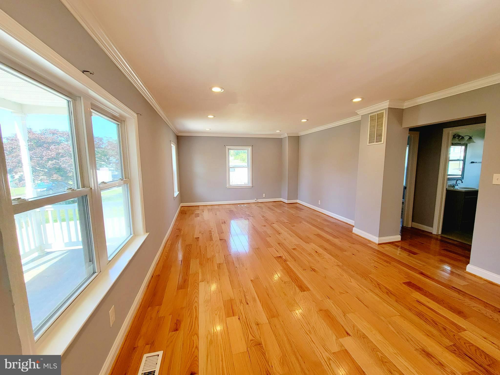 ARUNDEL GARDENS - Residential