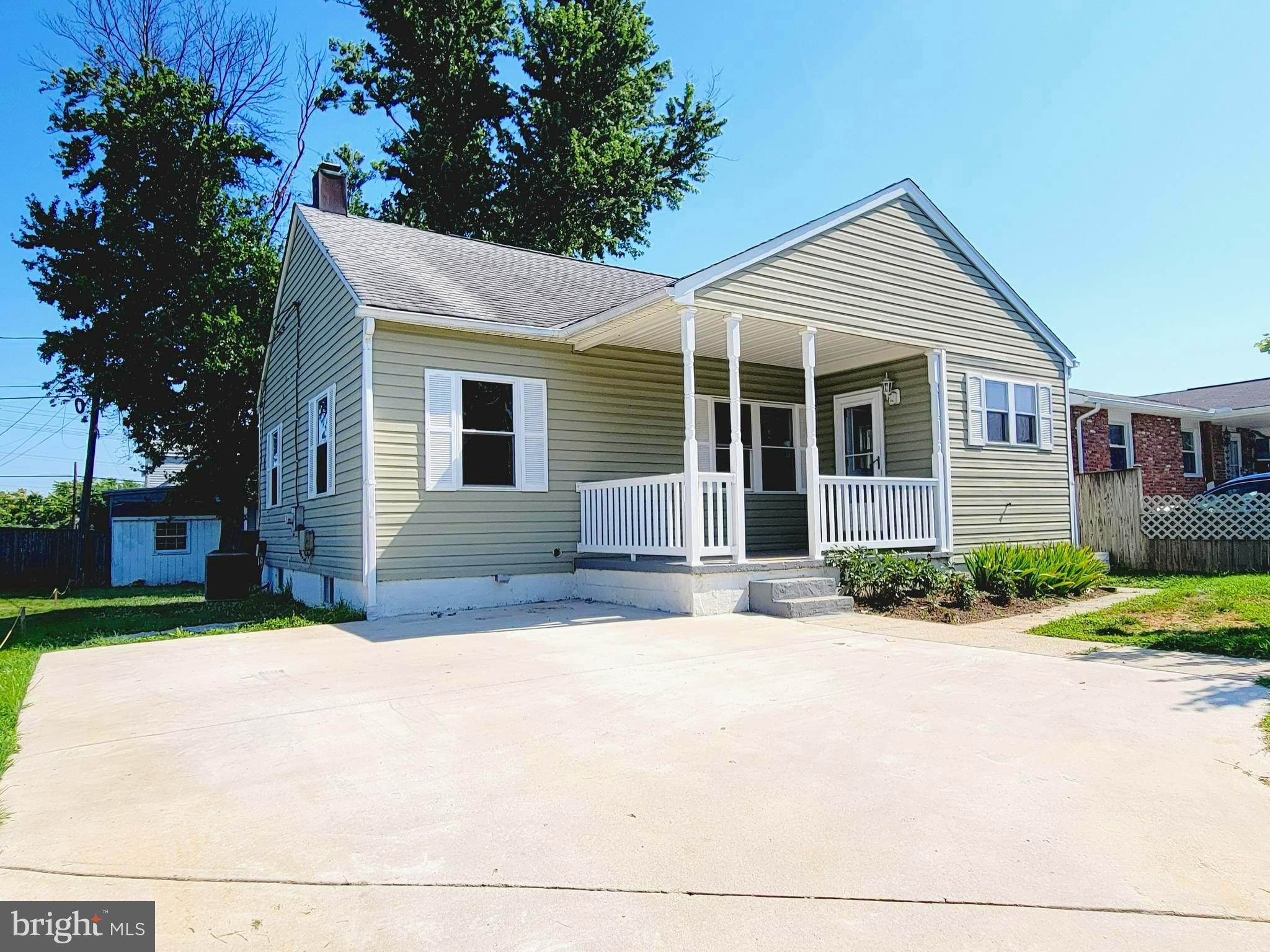 ARUNDEL GARDENS - Residential