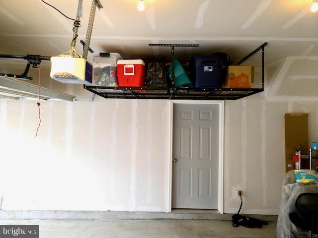 BELMONT RUN - Residential Lease