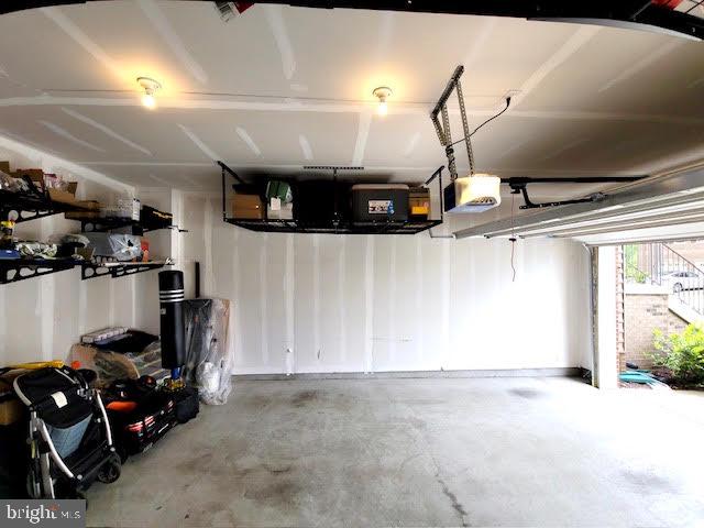 BELMONT RUN - Residential Lease