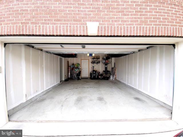 BELMONT RUN - Residential Lease