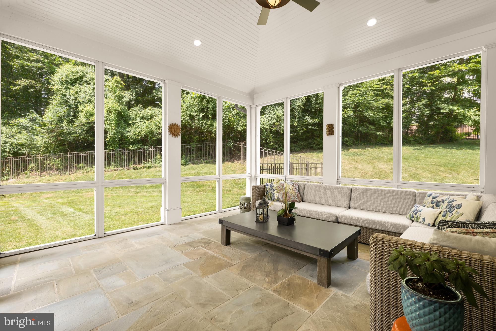 LYBROOK - Residential