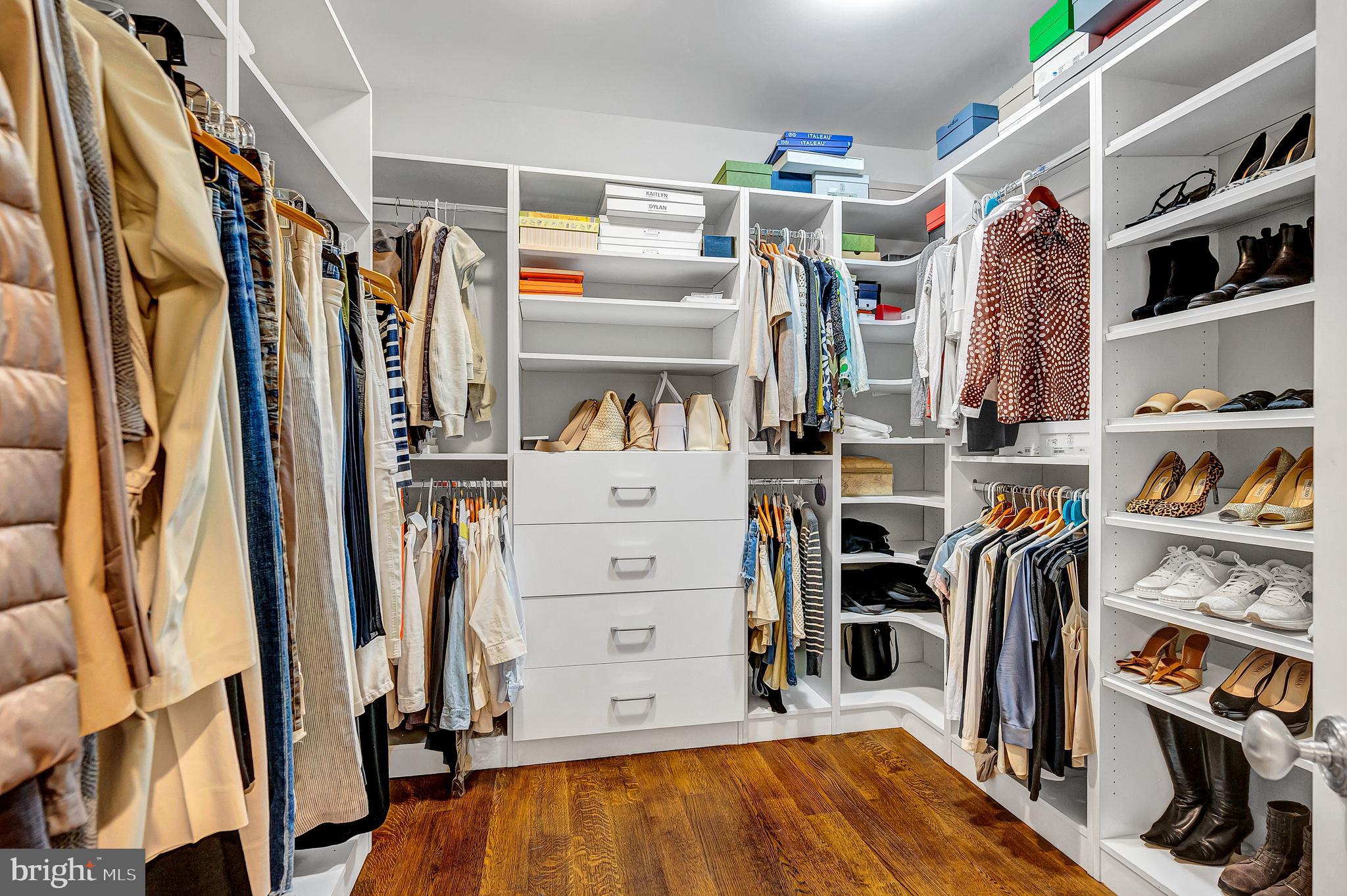 LYBROOK - Residential