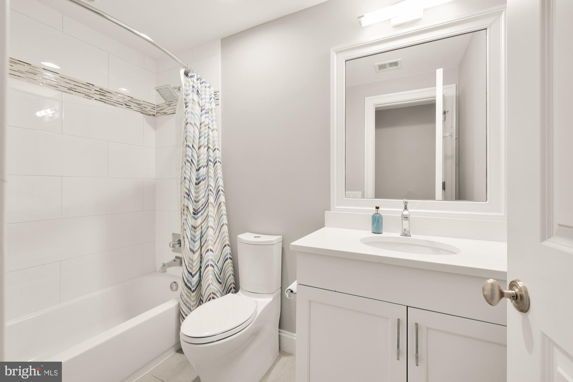 LYBROOK - Residential