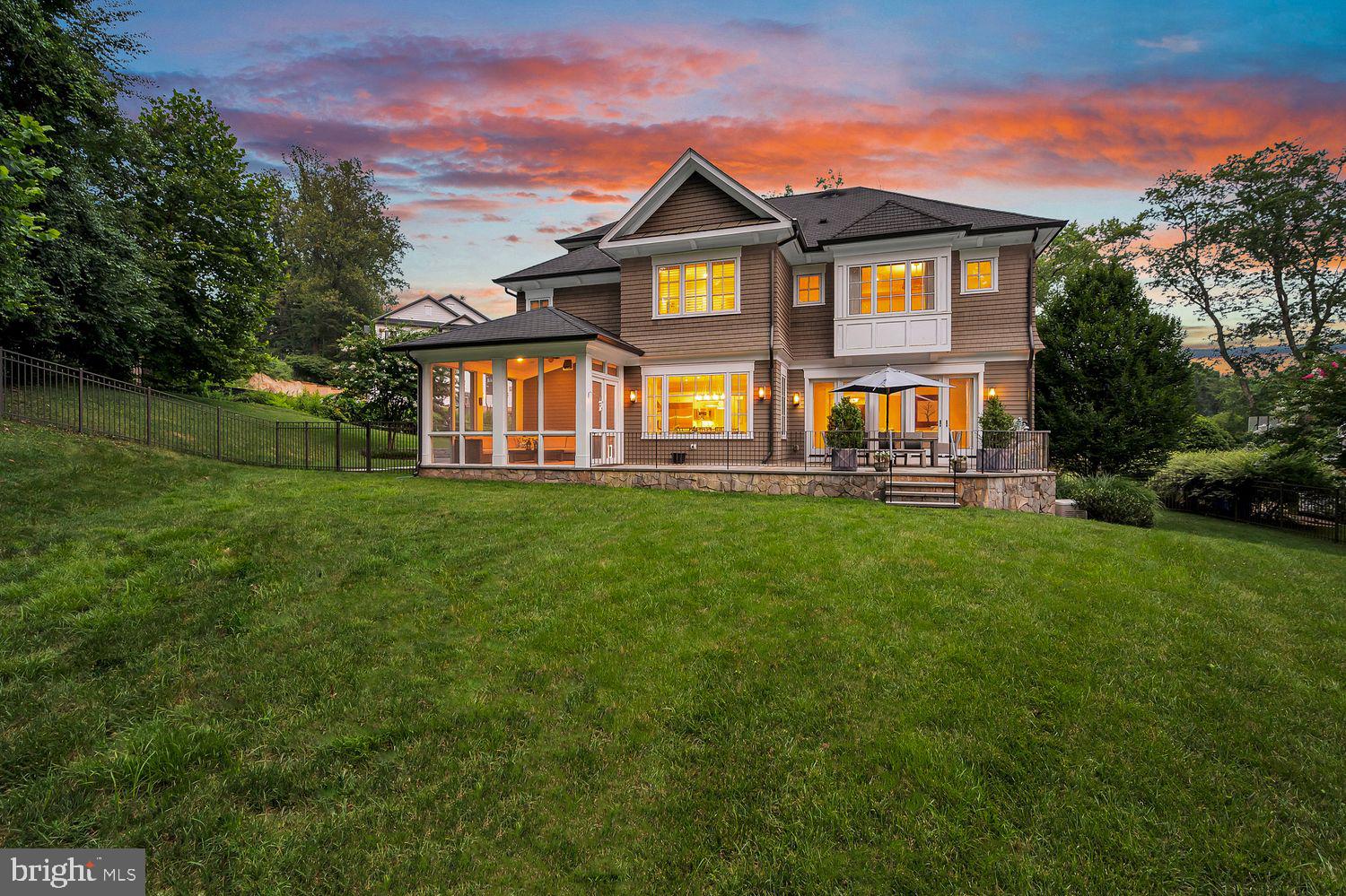 LYBROOK - Residential