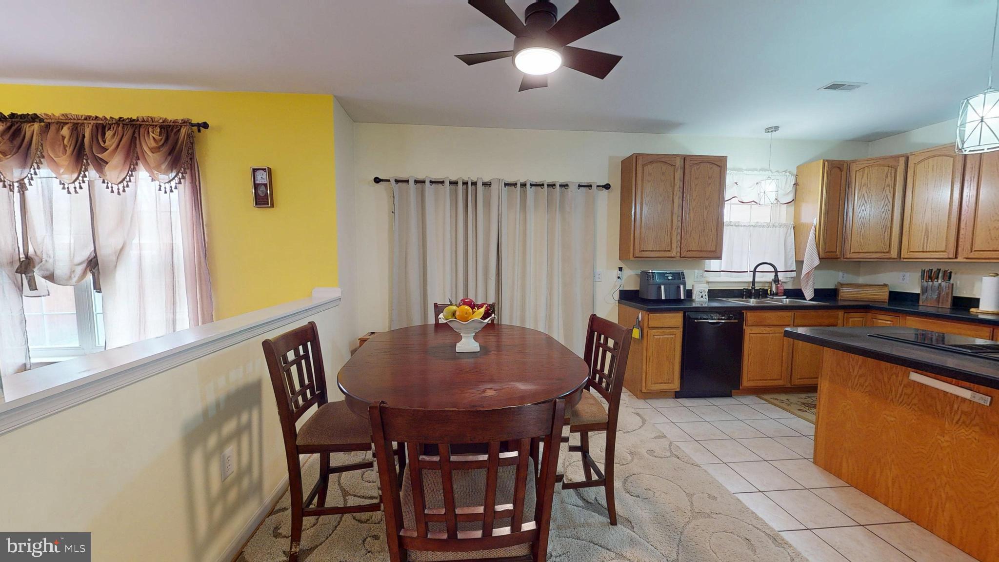 AMBER MEADOWS - Residential