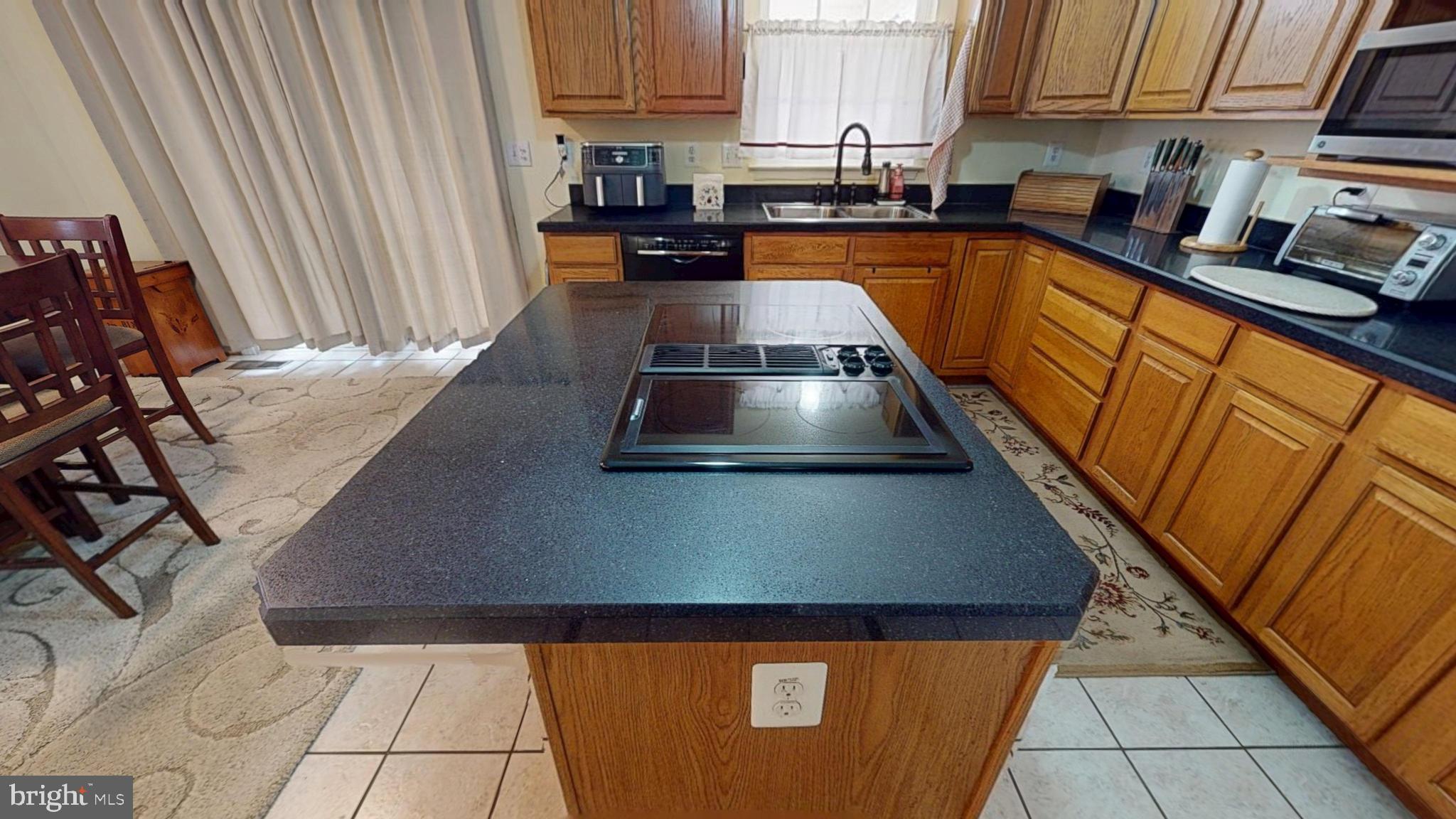 AMBER MEADOWS - Residential