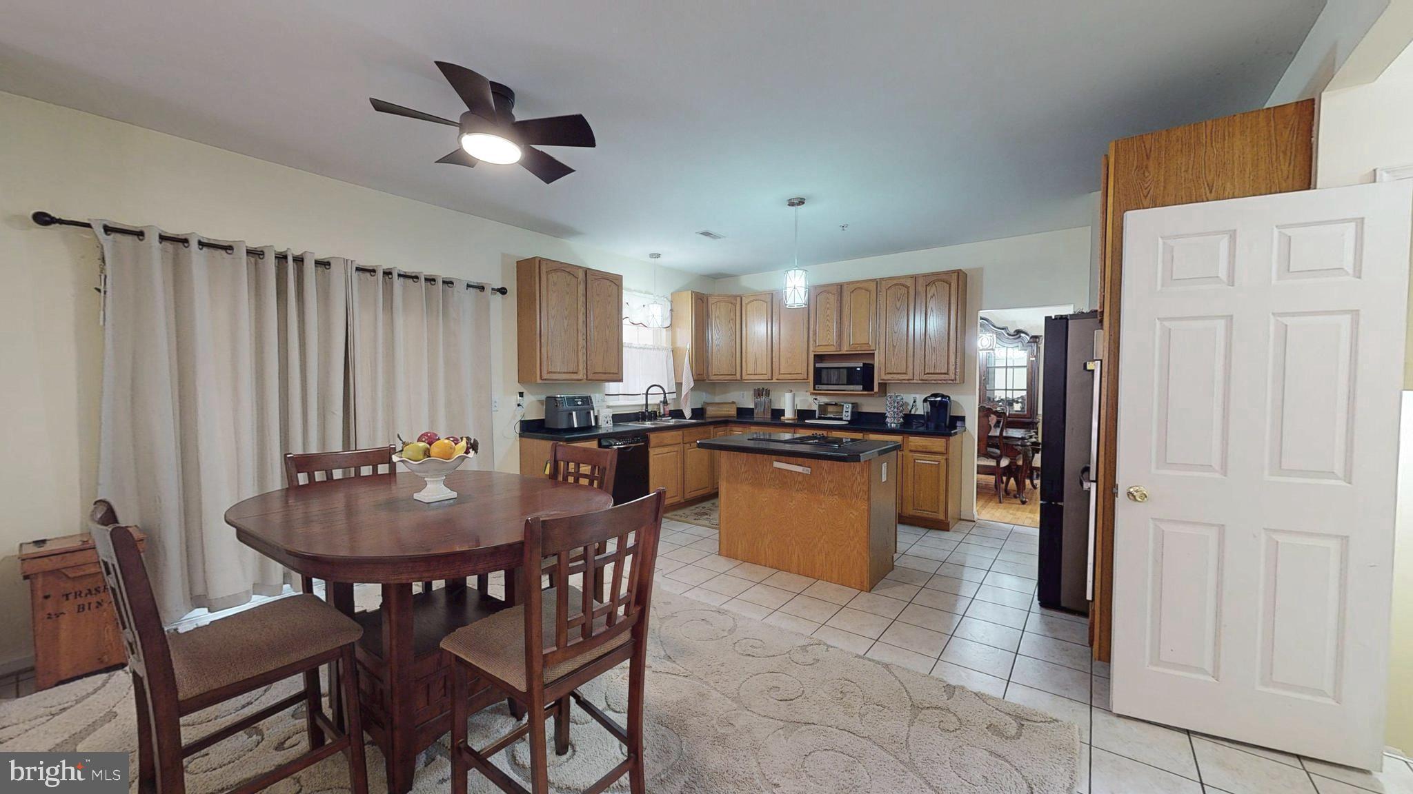 AMBER MEADOWS - Residential