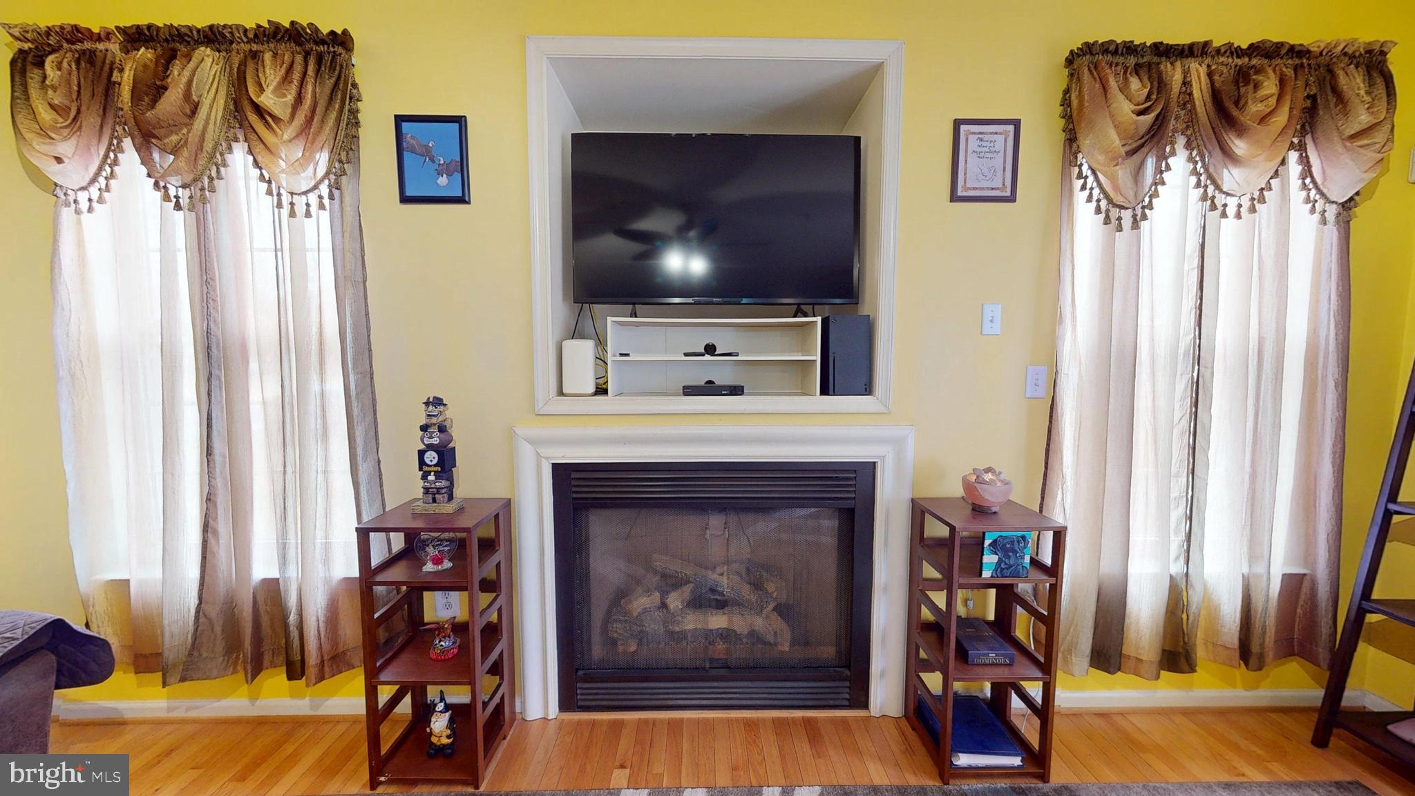 AMBER MEADOWS - Residential