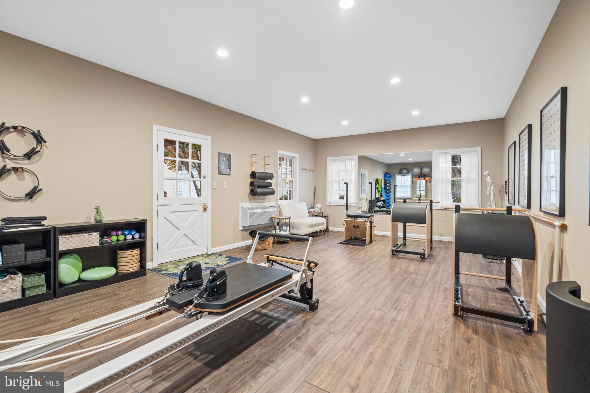 COCKEYSVILLE/HUNT VALLEY - Residential