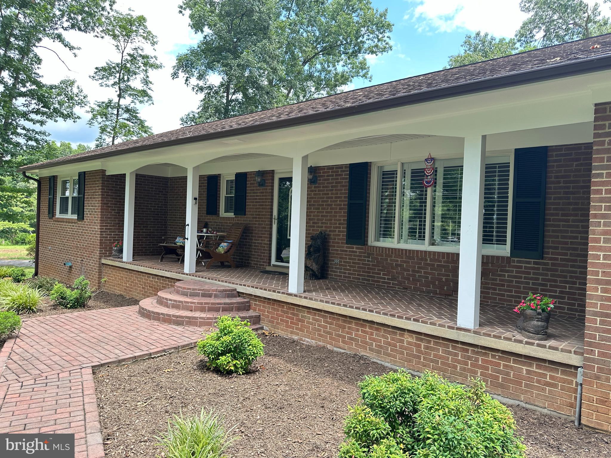579 CIRCLE VIEW ROAD