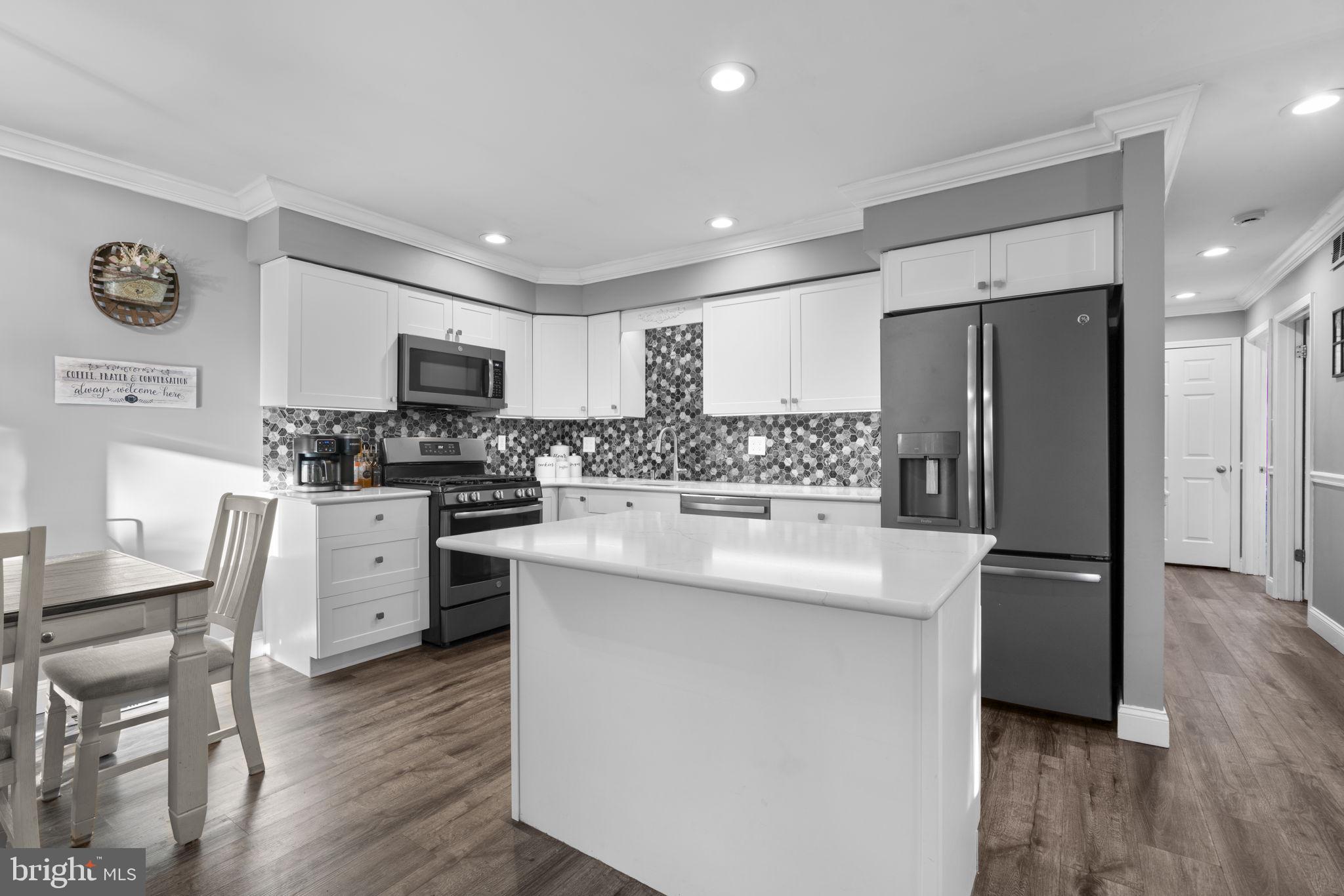 RESERVOIR RIDGE - Residential