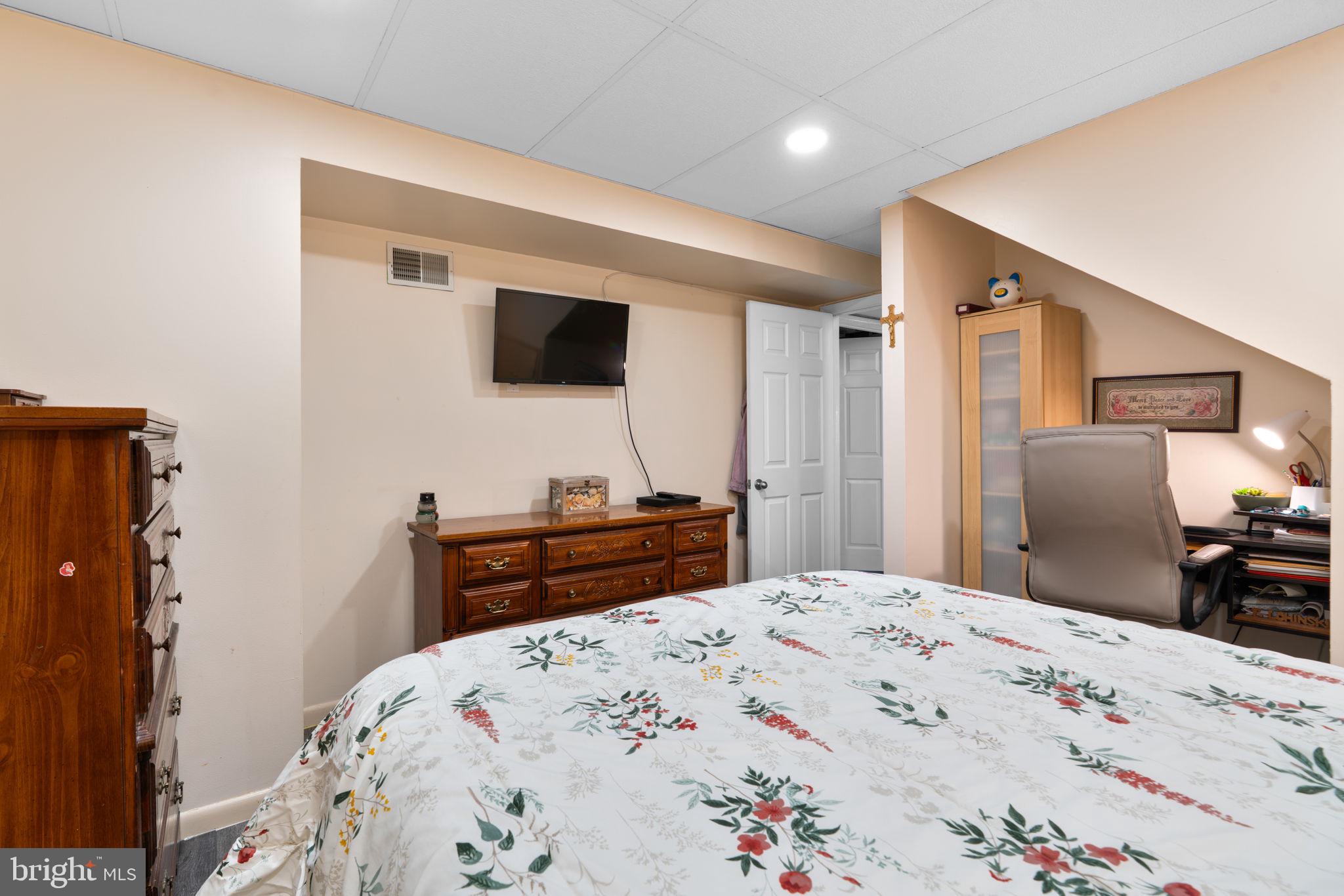 RESERVOIR RIDGE - Residential