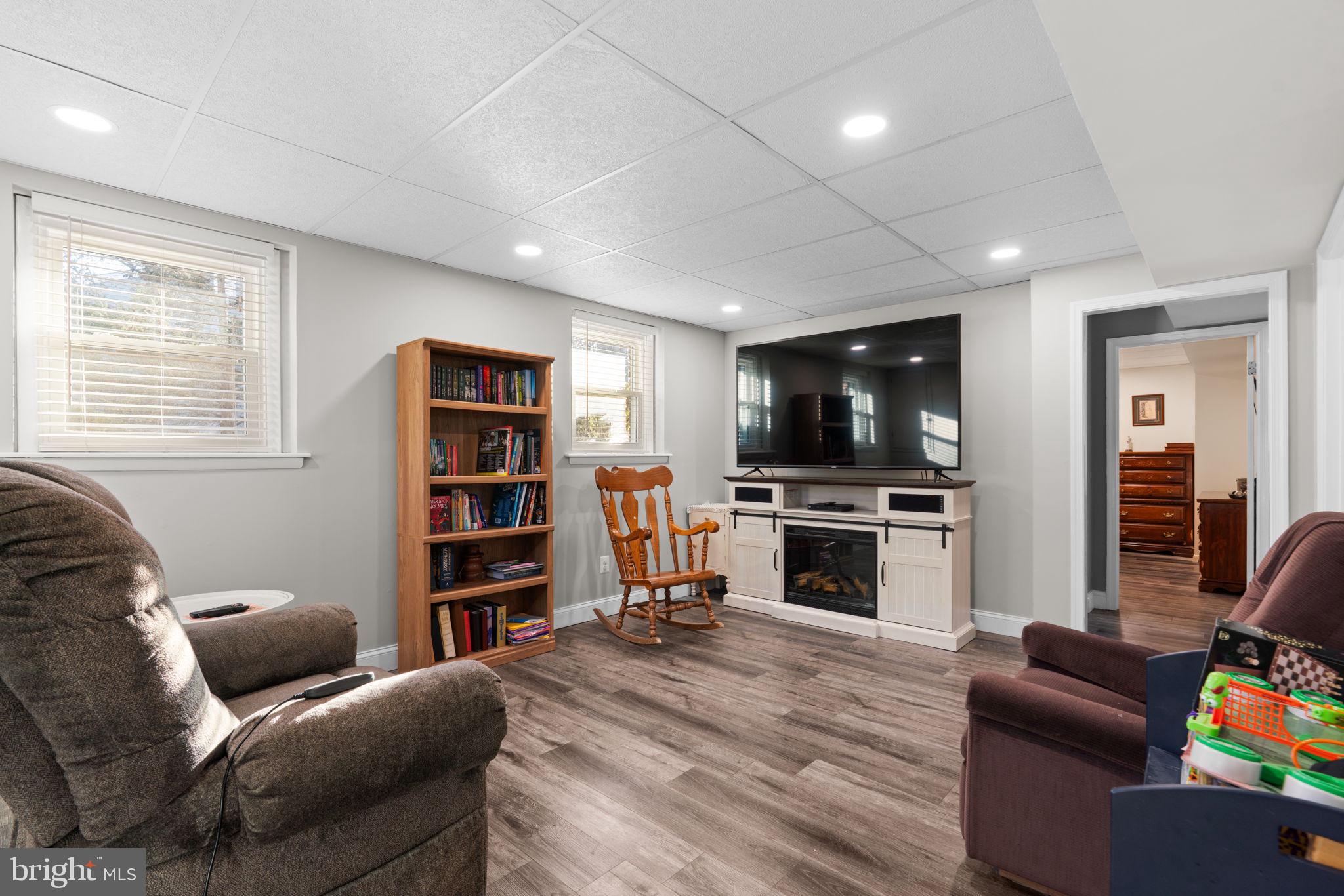 RESERVOIR RIDGE - Residential