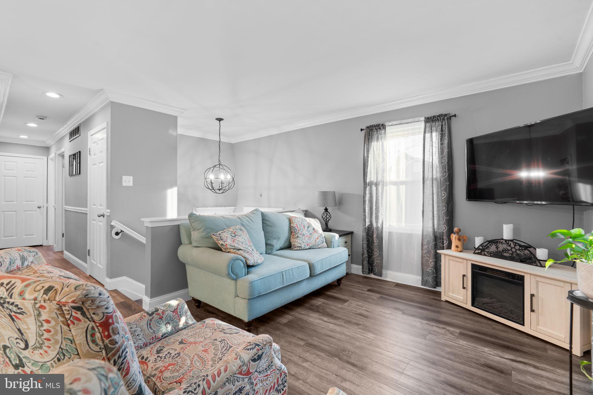 RESERVOIR RIDGE - Residential