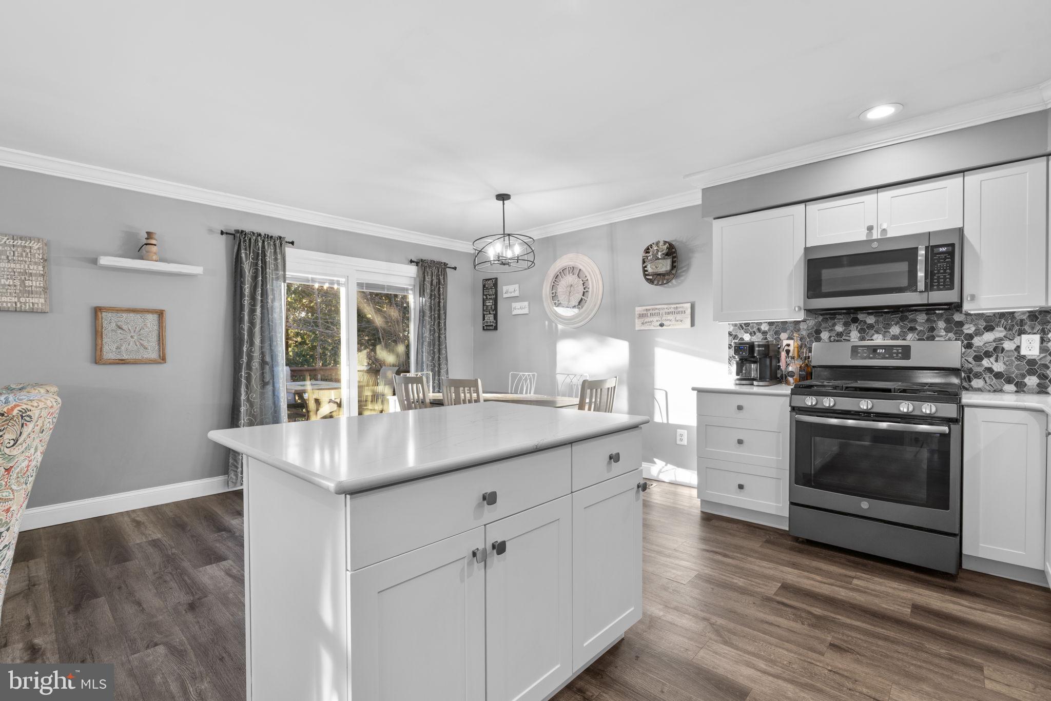 RESERVOIR RIDGE - Residential