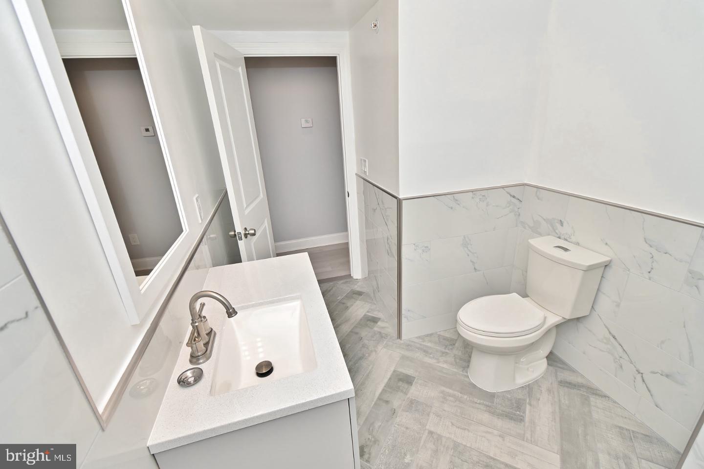 OLDE KENSINGTON - Residential Lease