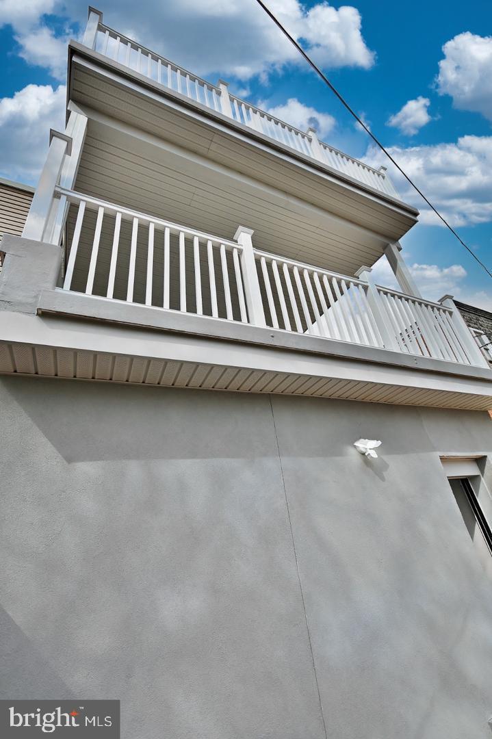 OLDE KENSINGTON - Residential Lease