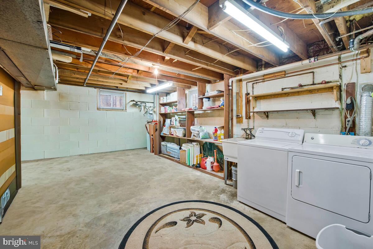 RITCHIE MANOR - Residential