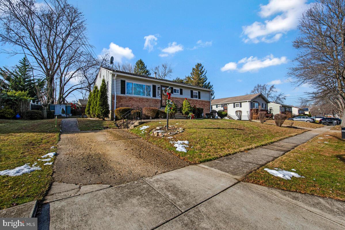 RITCHIE MANOR - Residential