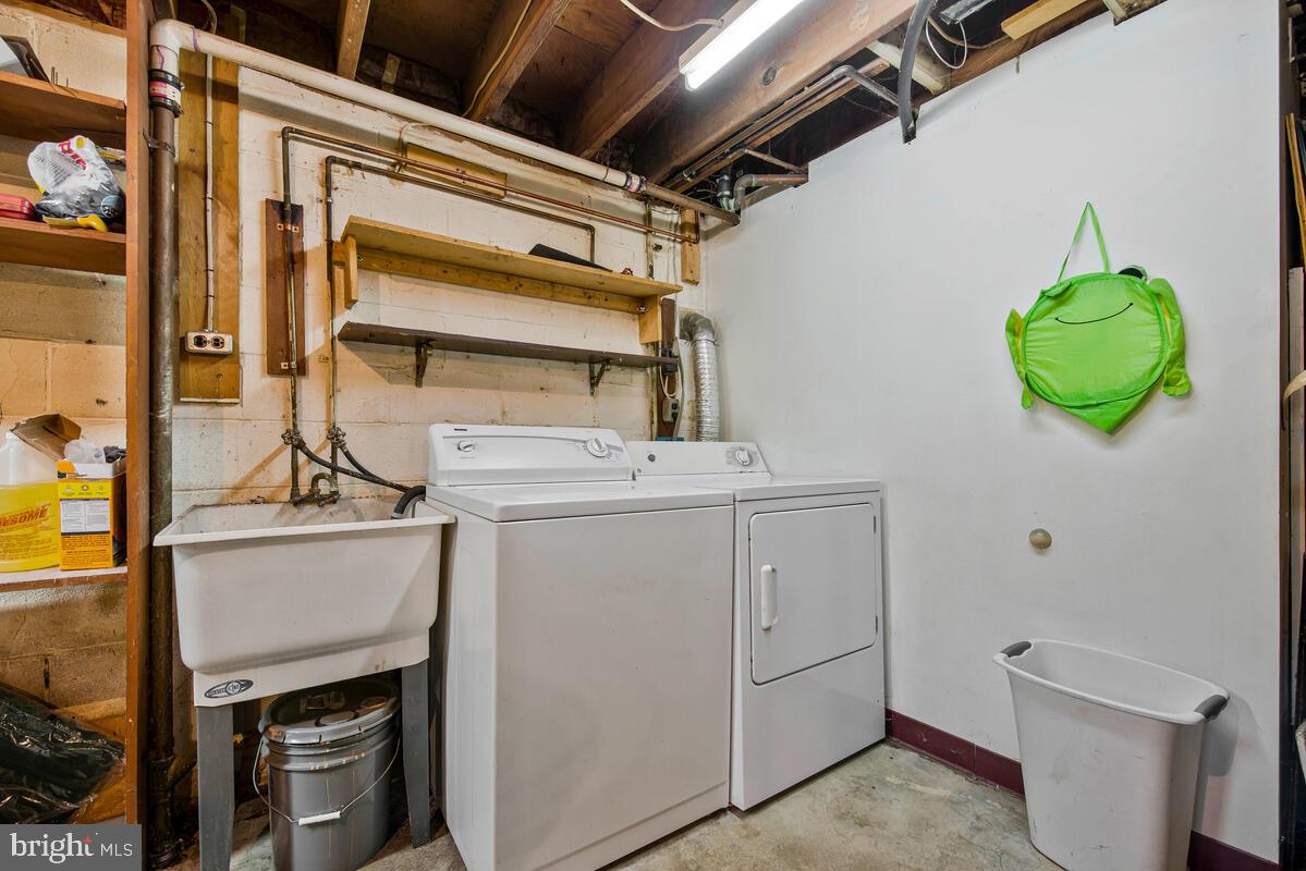 RITCHIE MANOR - Residential