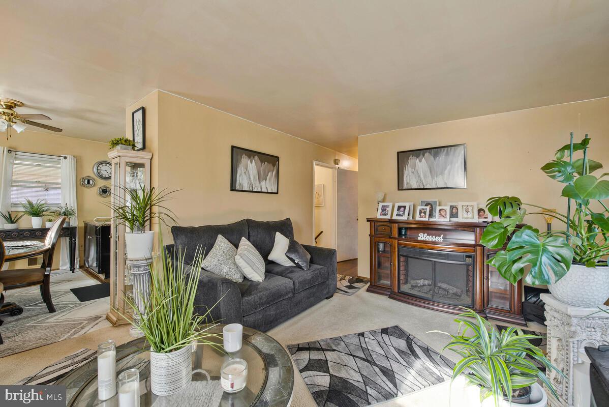 RITCHIE MANOR - Residential