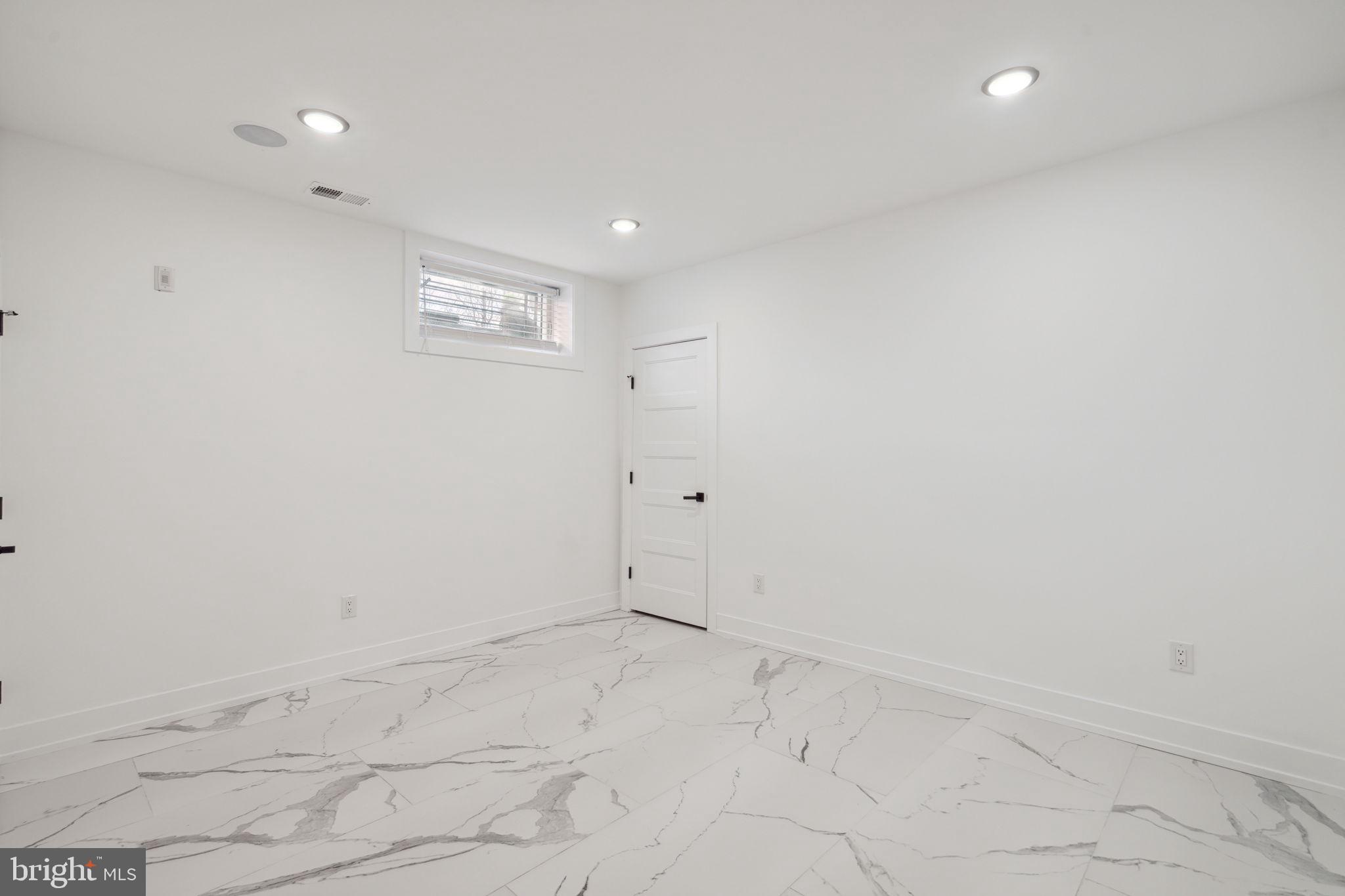 FISHTOWN - Residential Lease