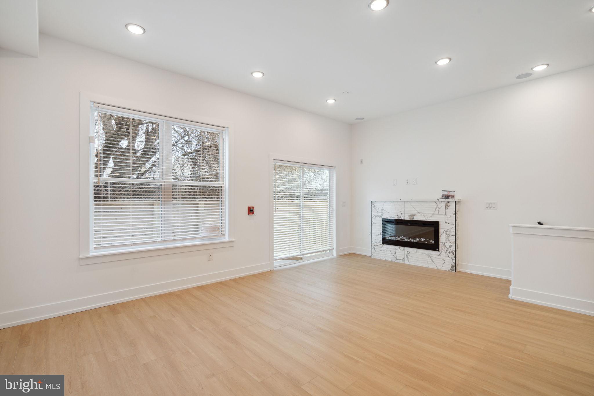 FISHTOWN - Residential Lease