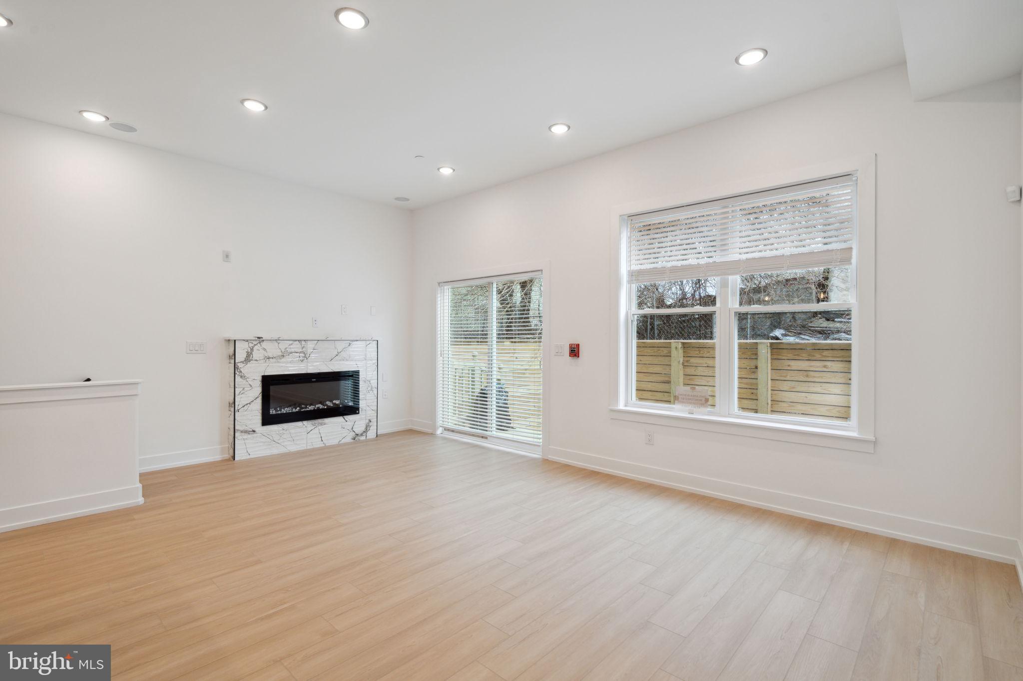 FISHTOWN - Residential Lease